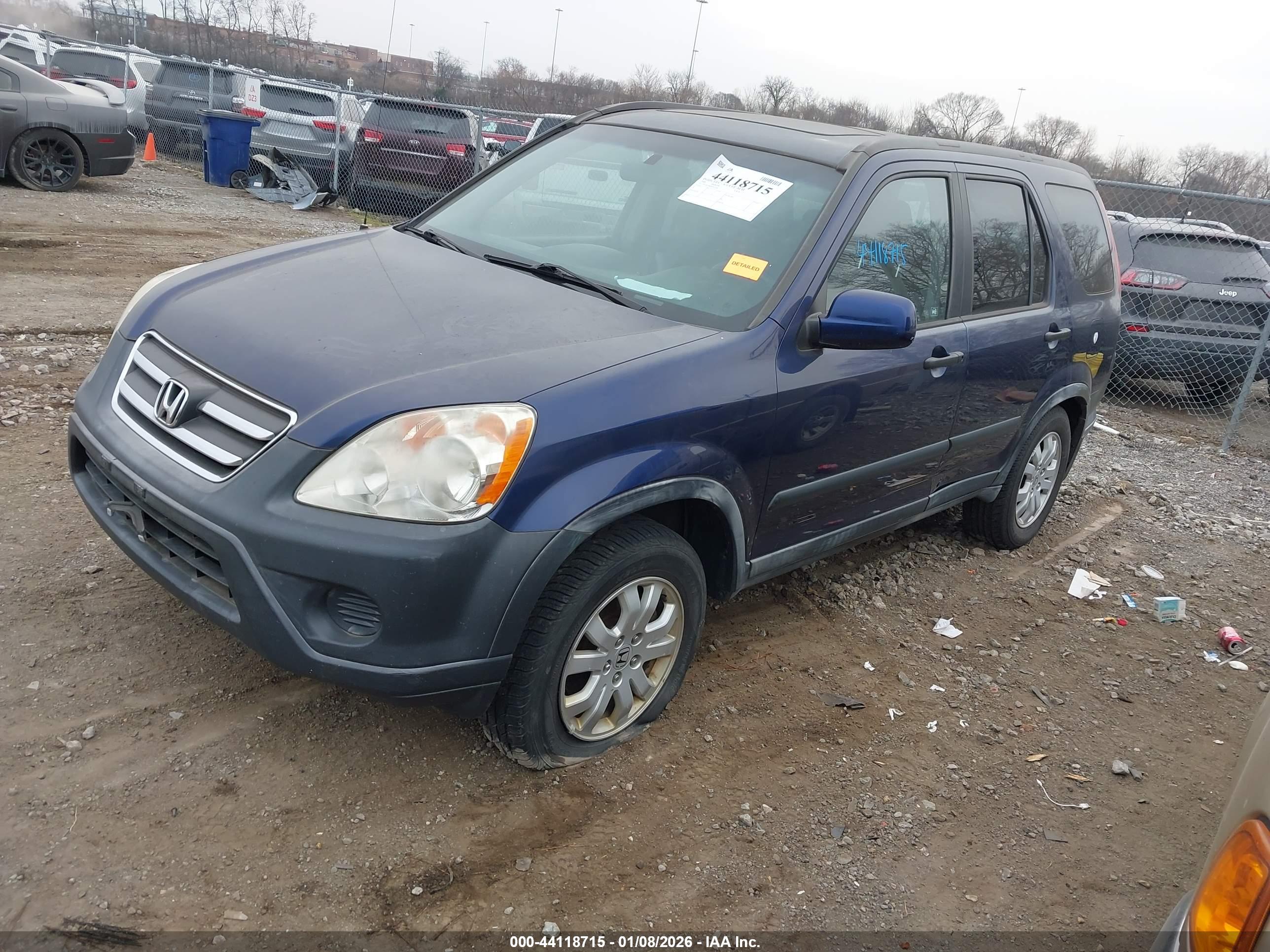 HONDA CR-V image 2