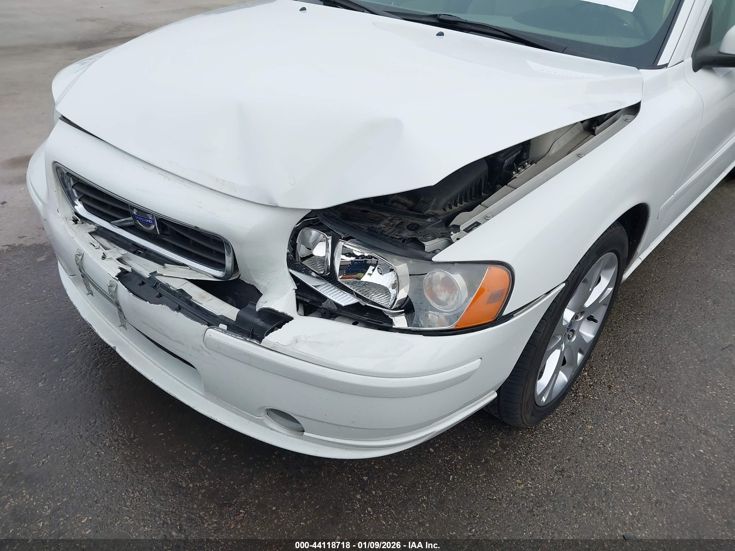 VOLVO S60 image 6