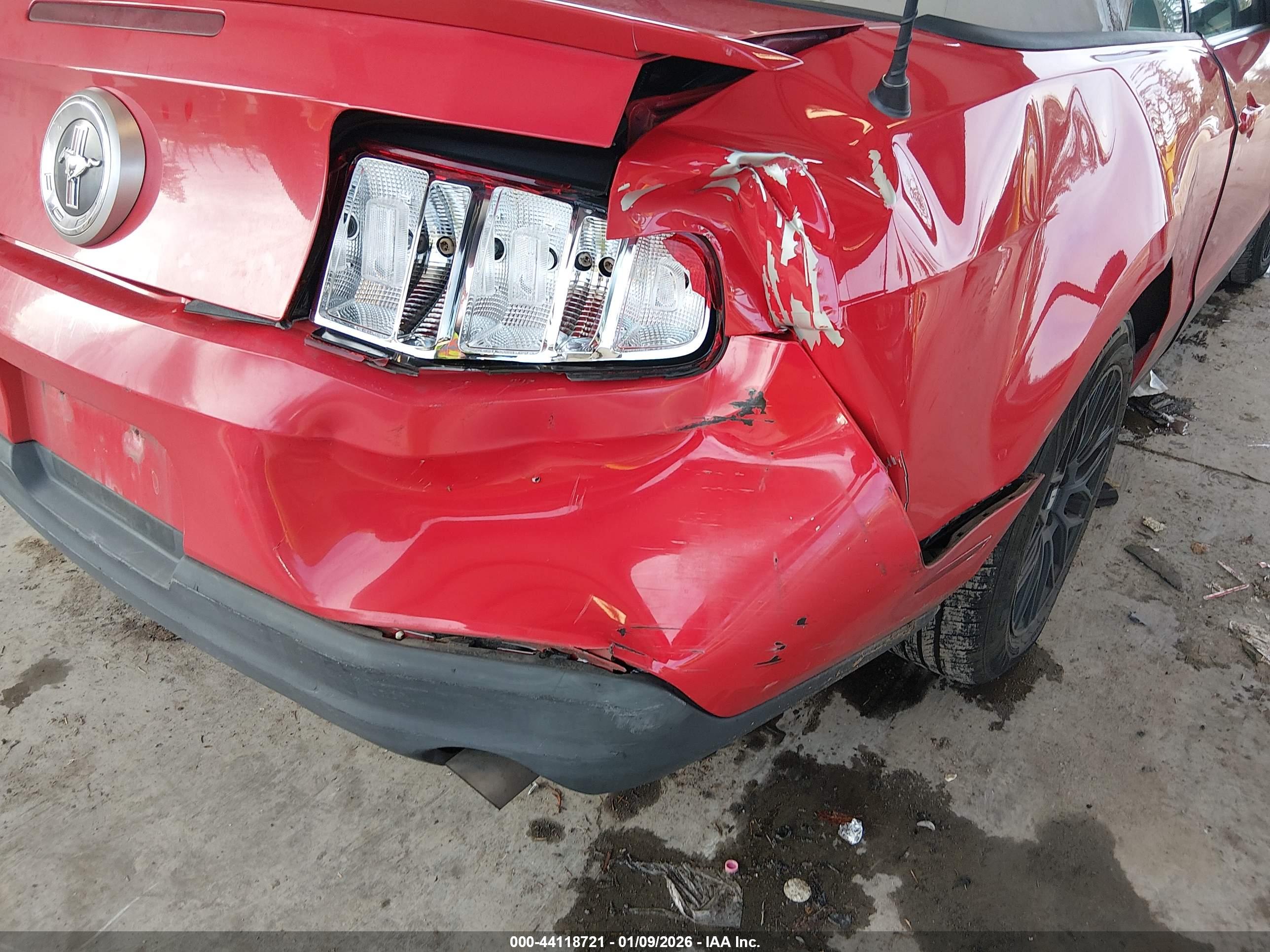 FORD MUSTANG image 6