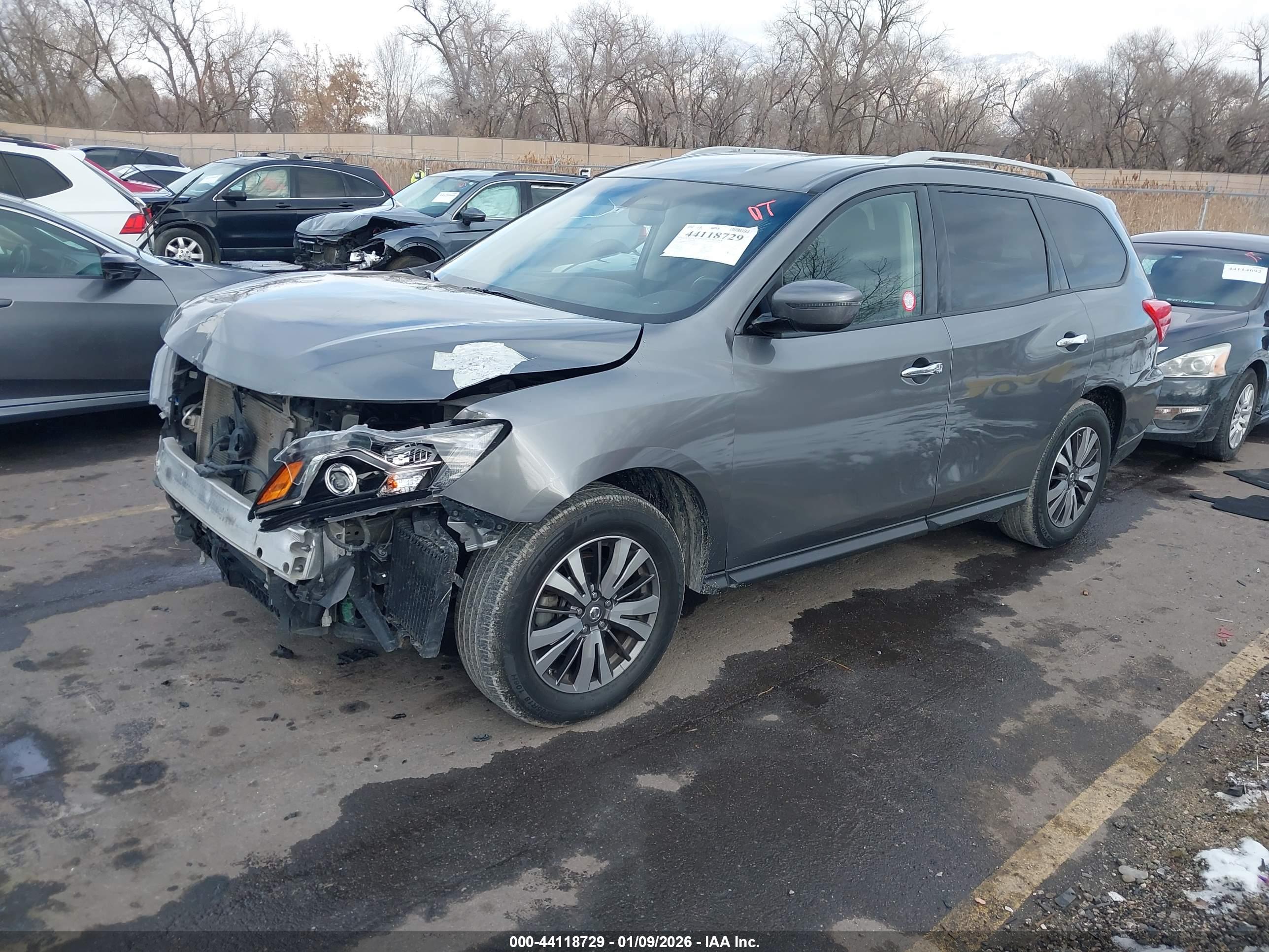 NISSAN PATHFINDER image 2