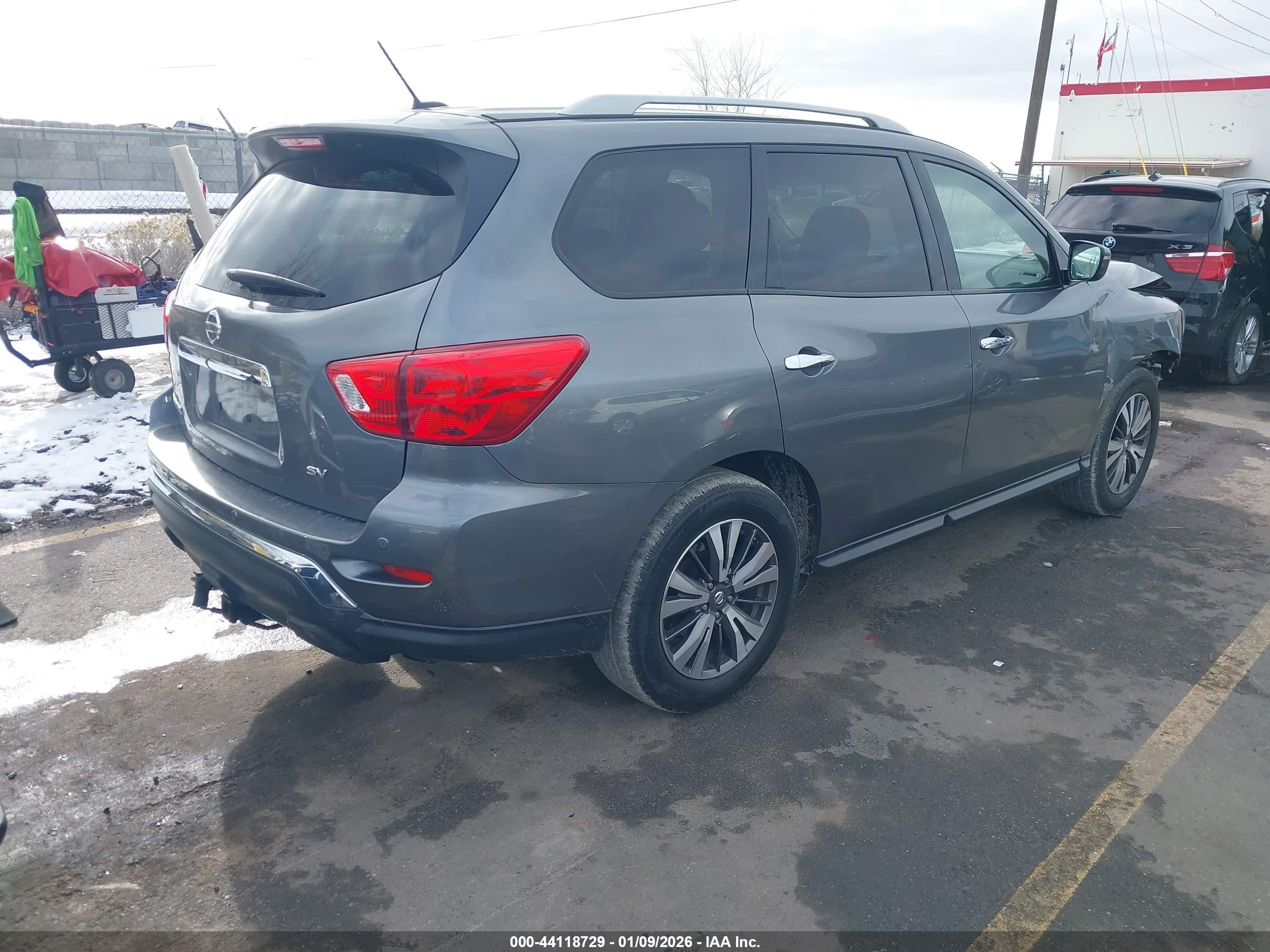 NISSAN PATHFINDER image 4