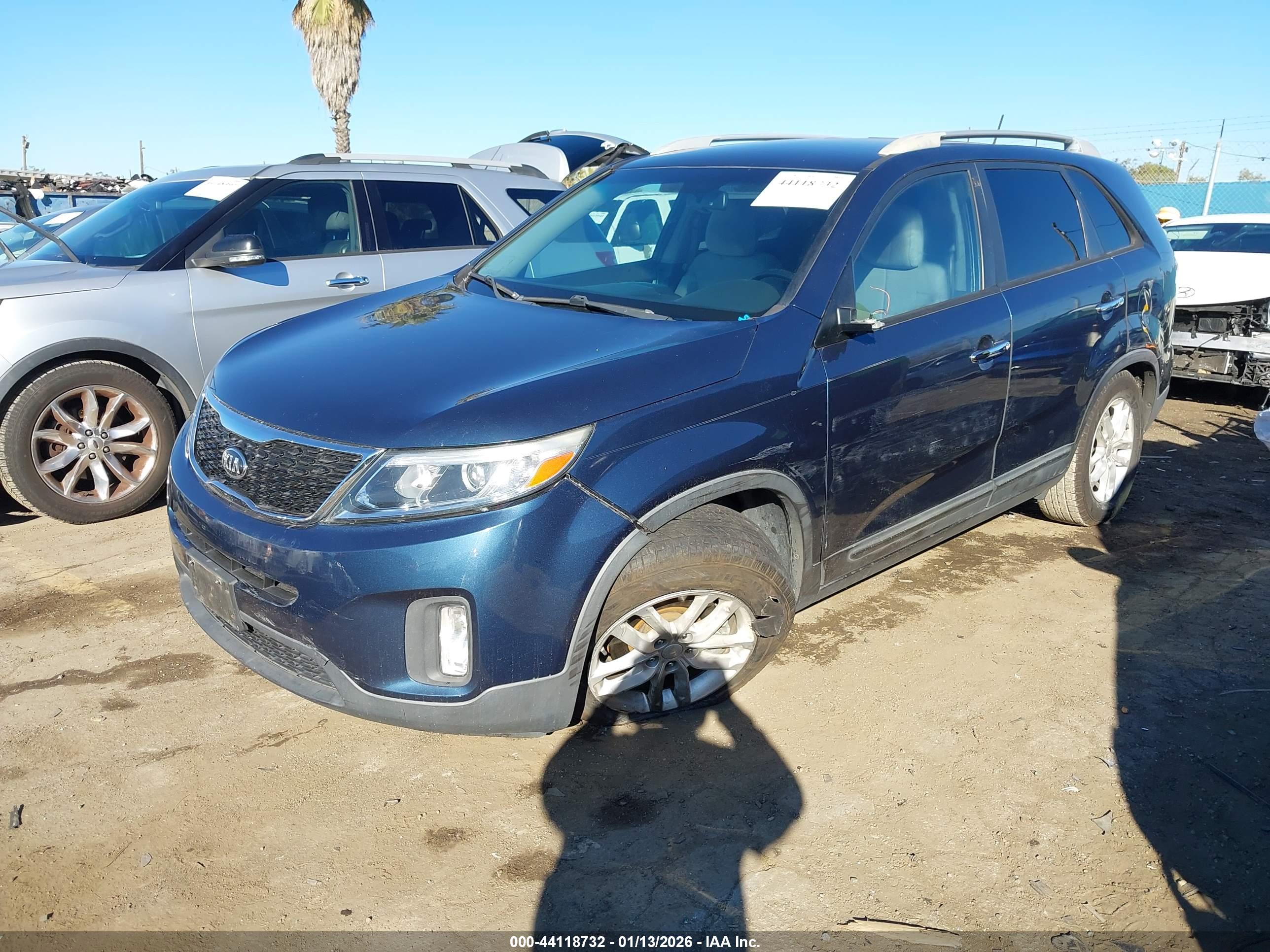 KIA SORENTO image 2