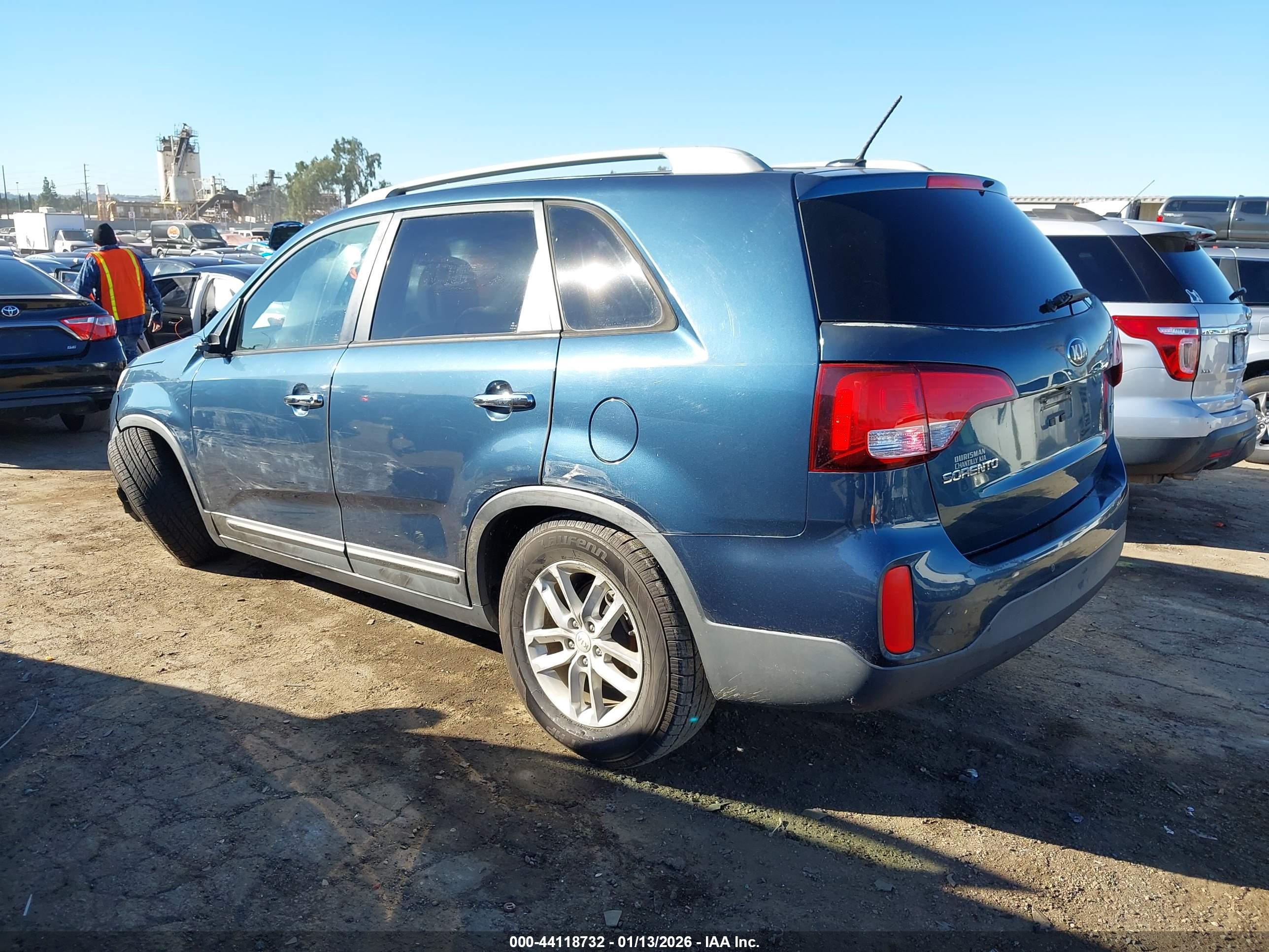 KIA SORENTO image 3