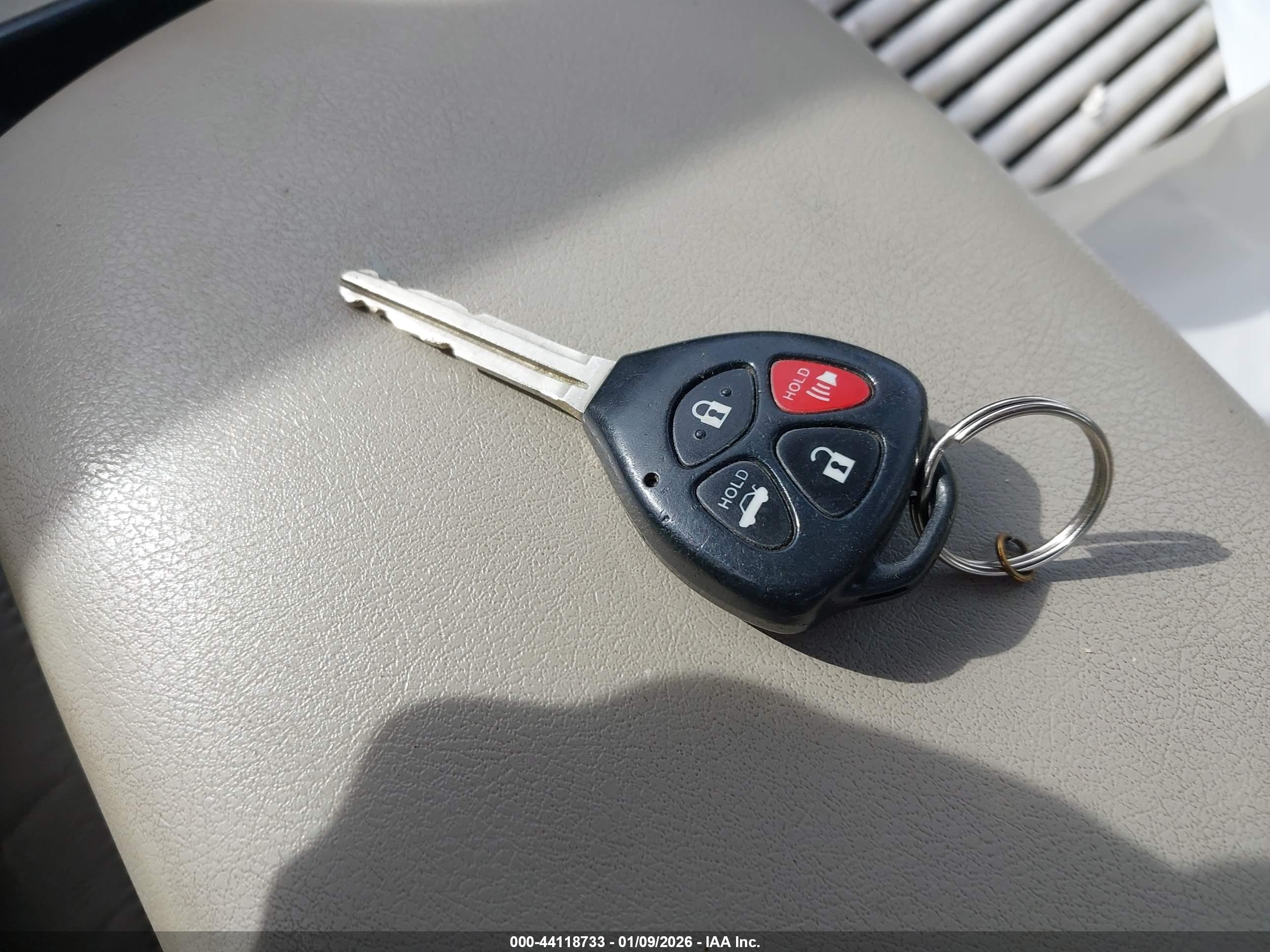 TOYOTA CAMRY image 11