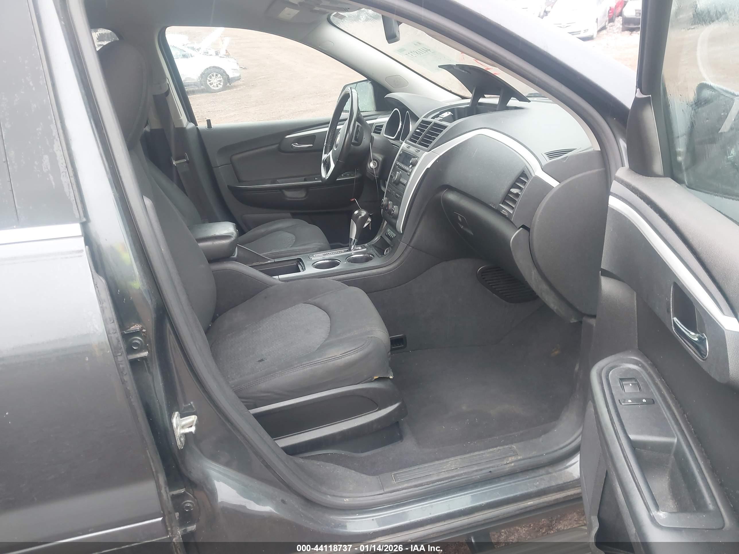 CHEVROLET TRAVERSE image 5
