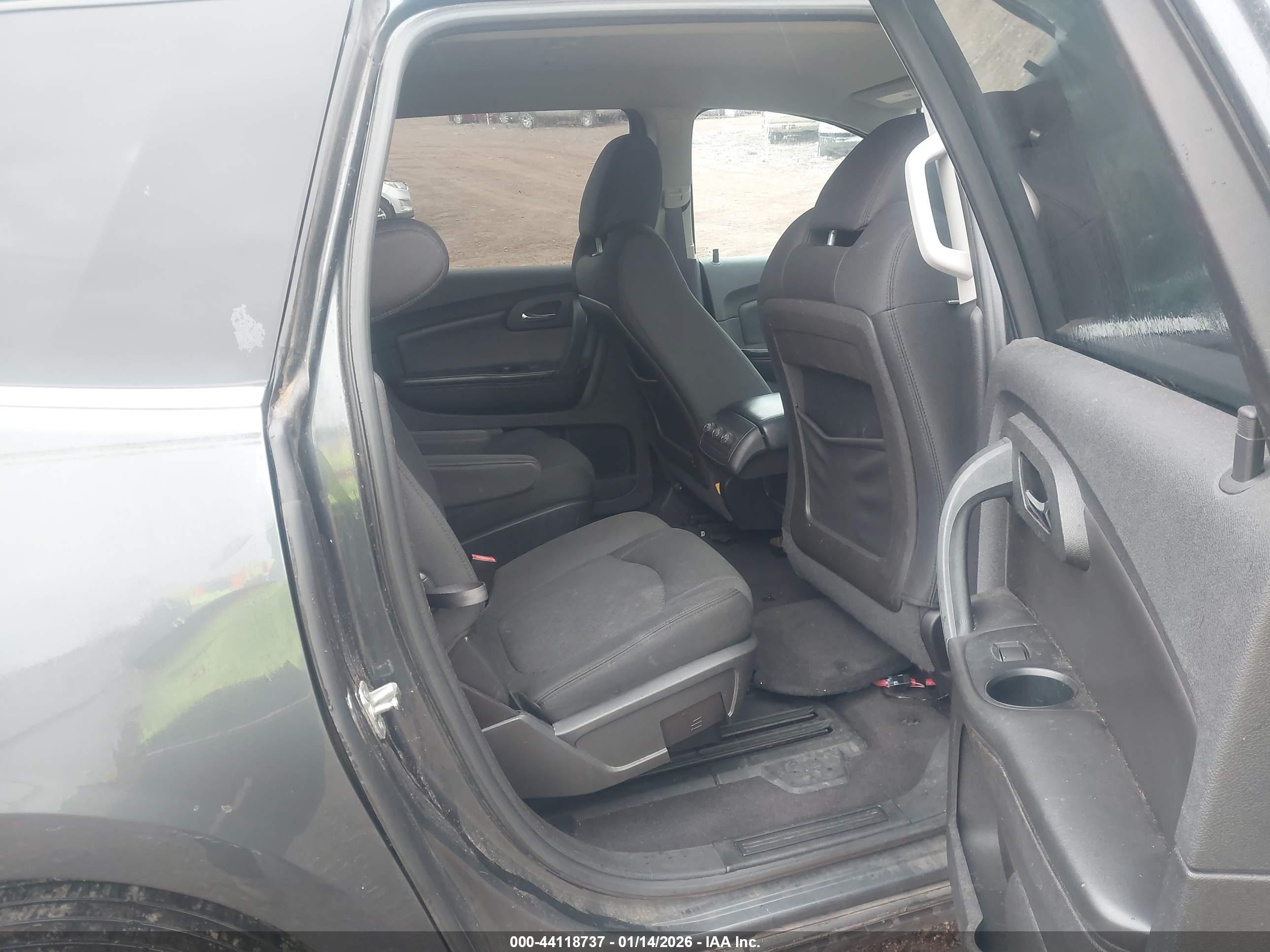 CHEVROLET TRAVERSE image 8