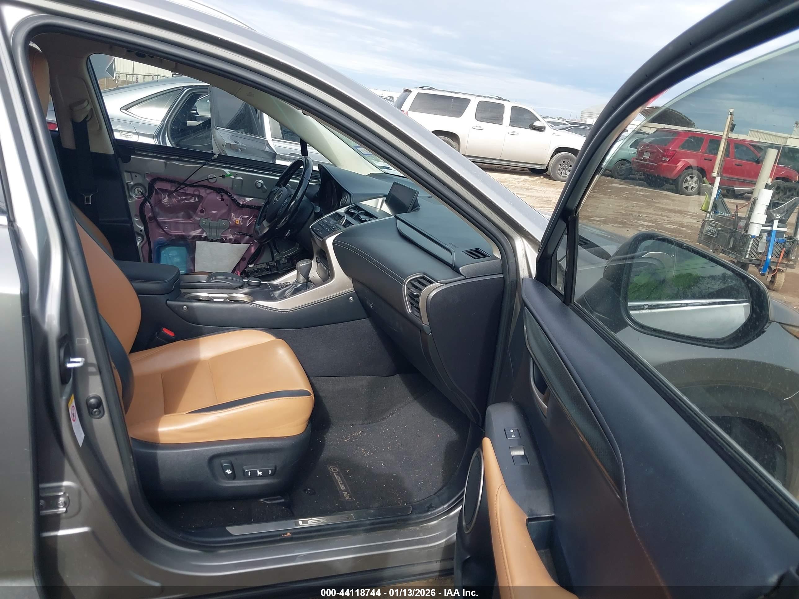 LEXUS NX image 5