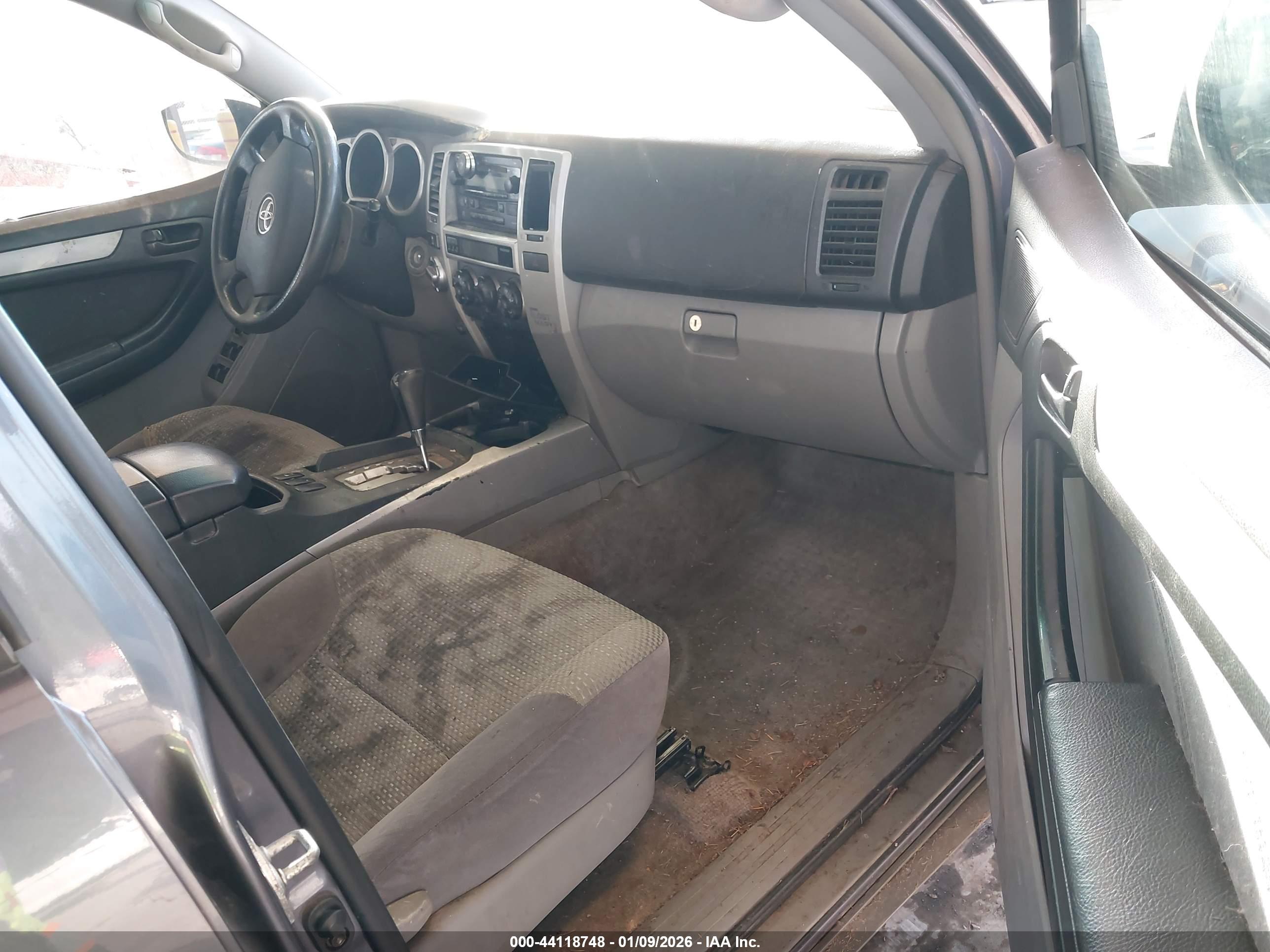TOYOTA 4RUNNER image 5