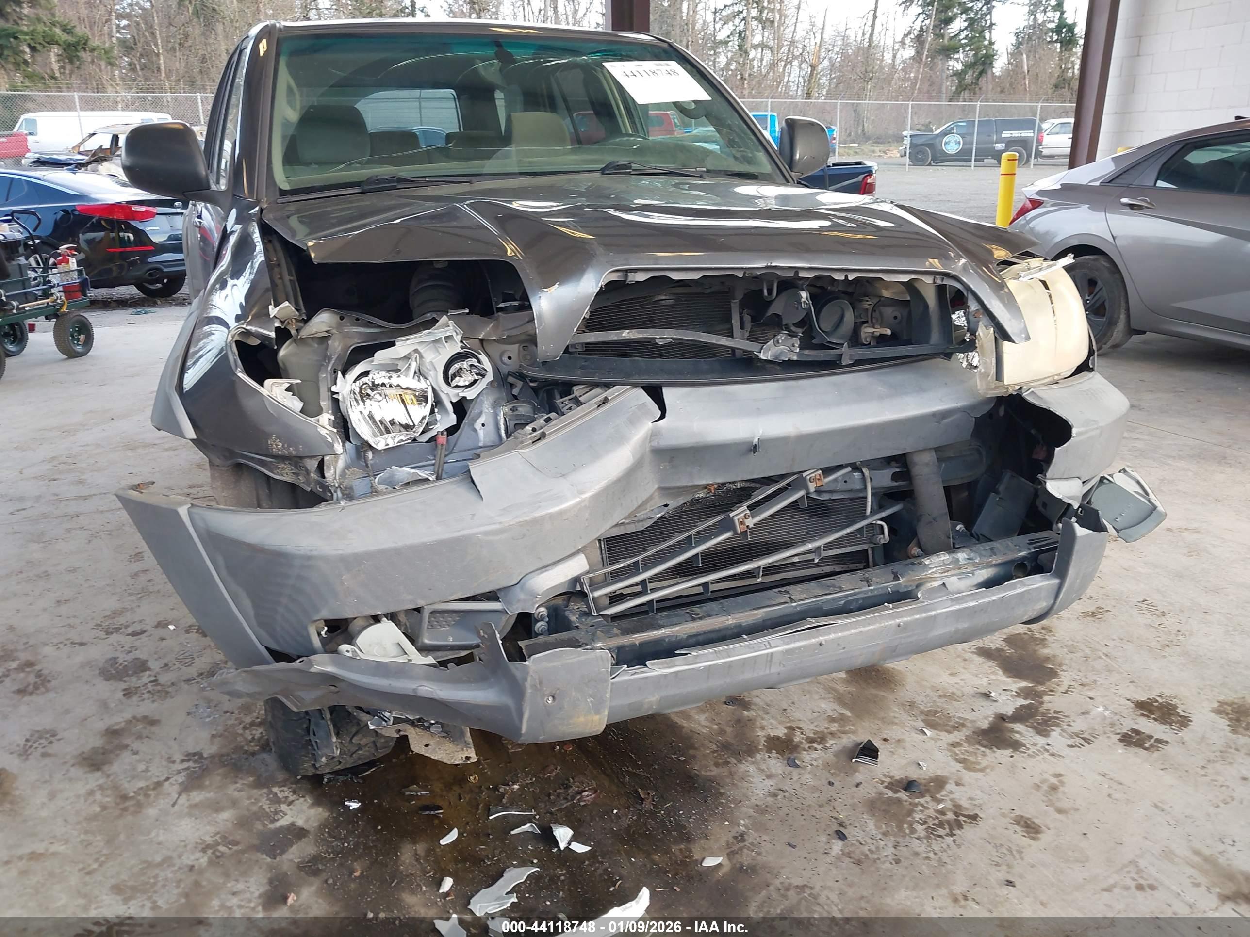 TOYOTA 4RUNNER image 6