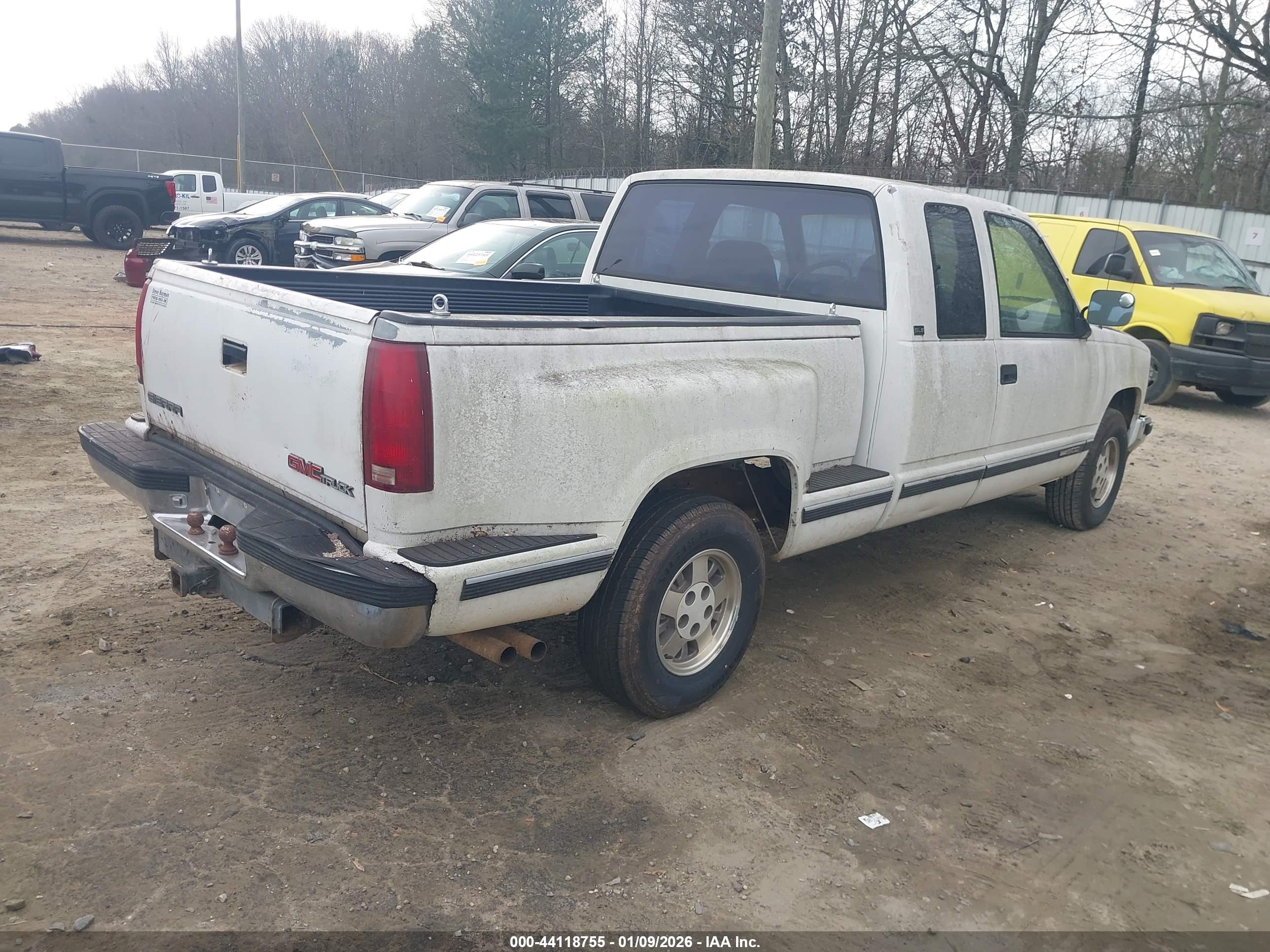 GMC SIERRA image 4