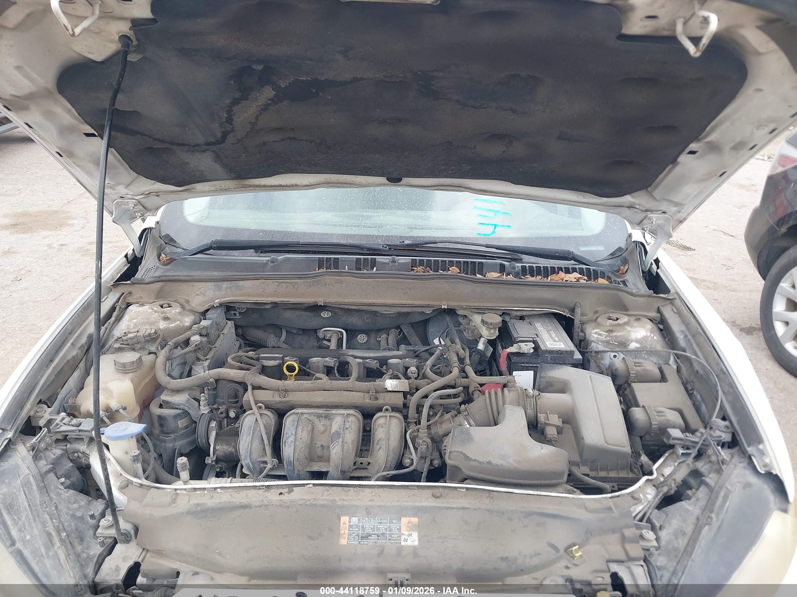 FORD FUSION image 10