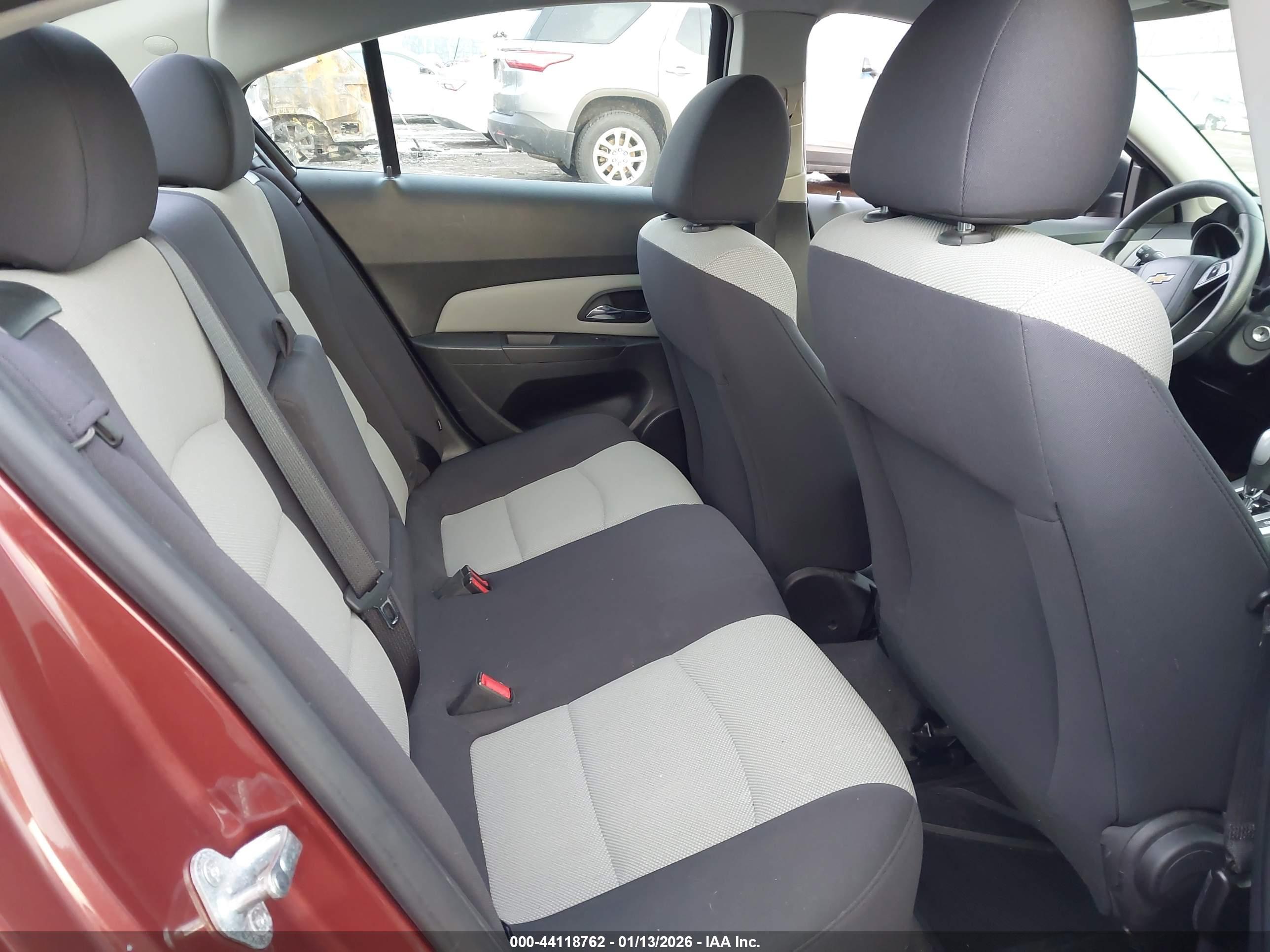 CHEVROLET CRUZE image 8