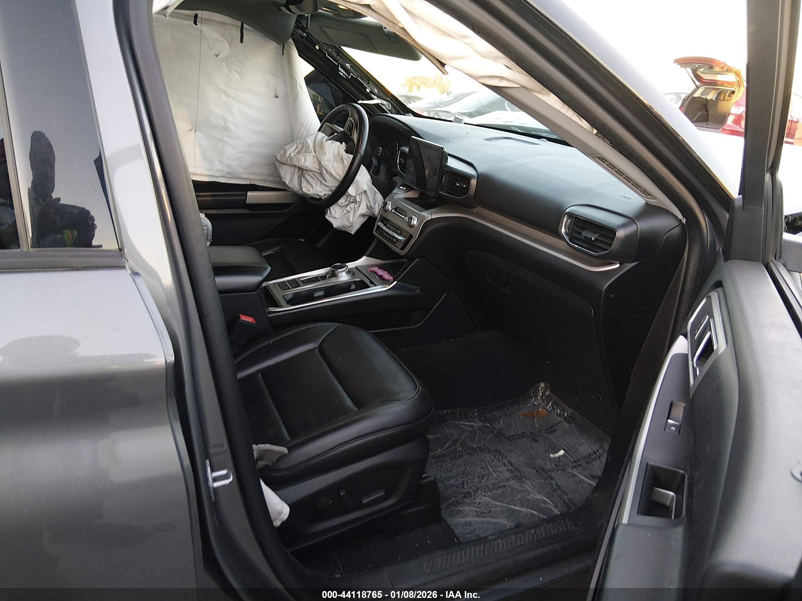 FORD EXPLORER image 5