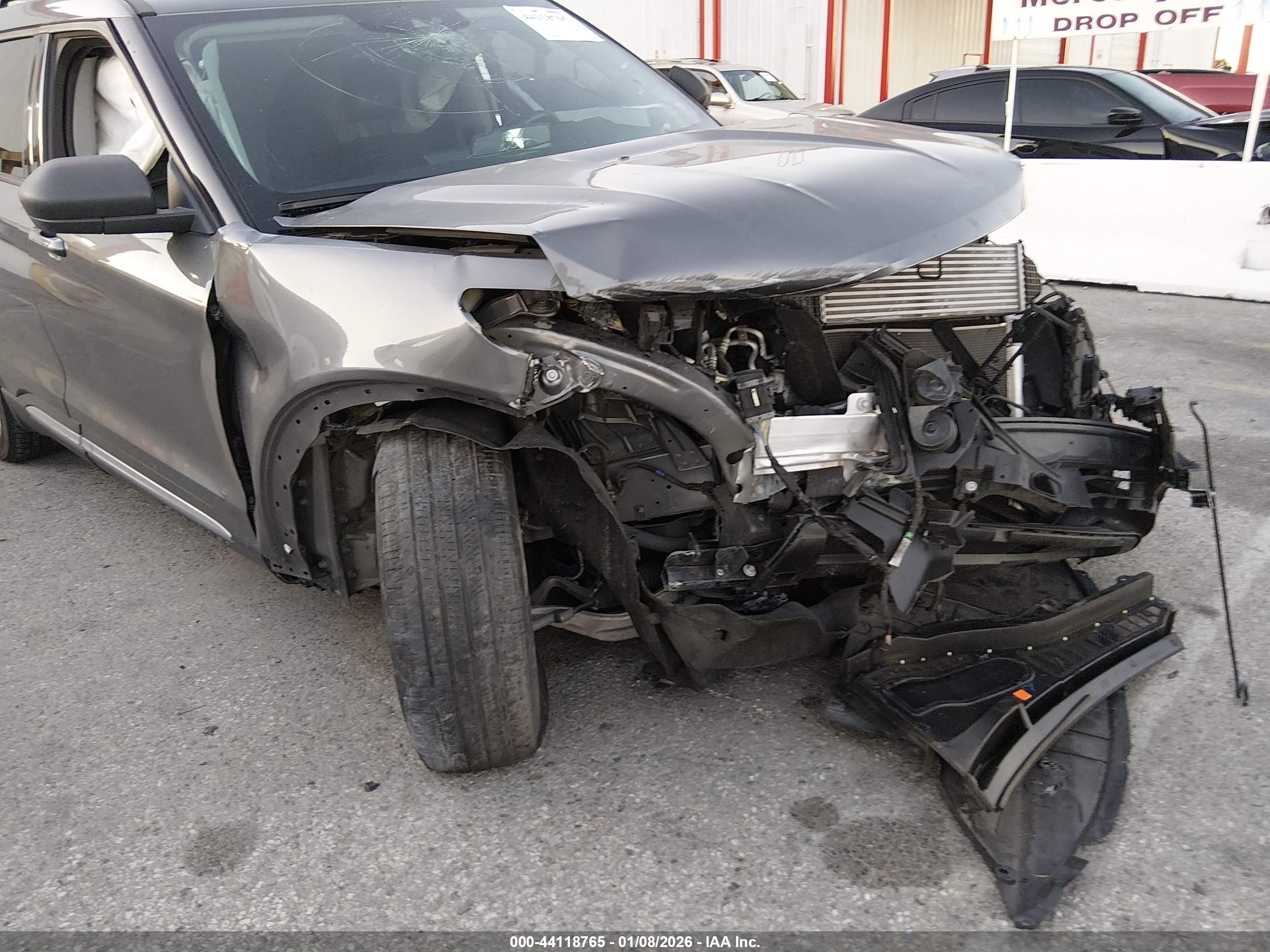 FORD EXPLORER image 6