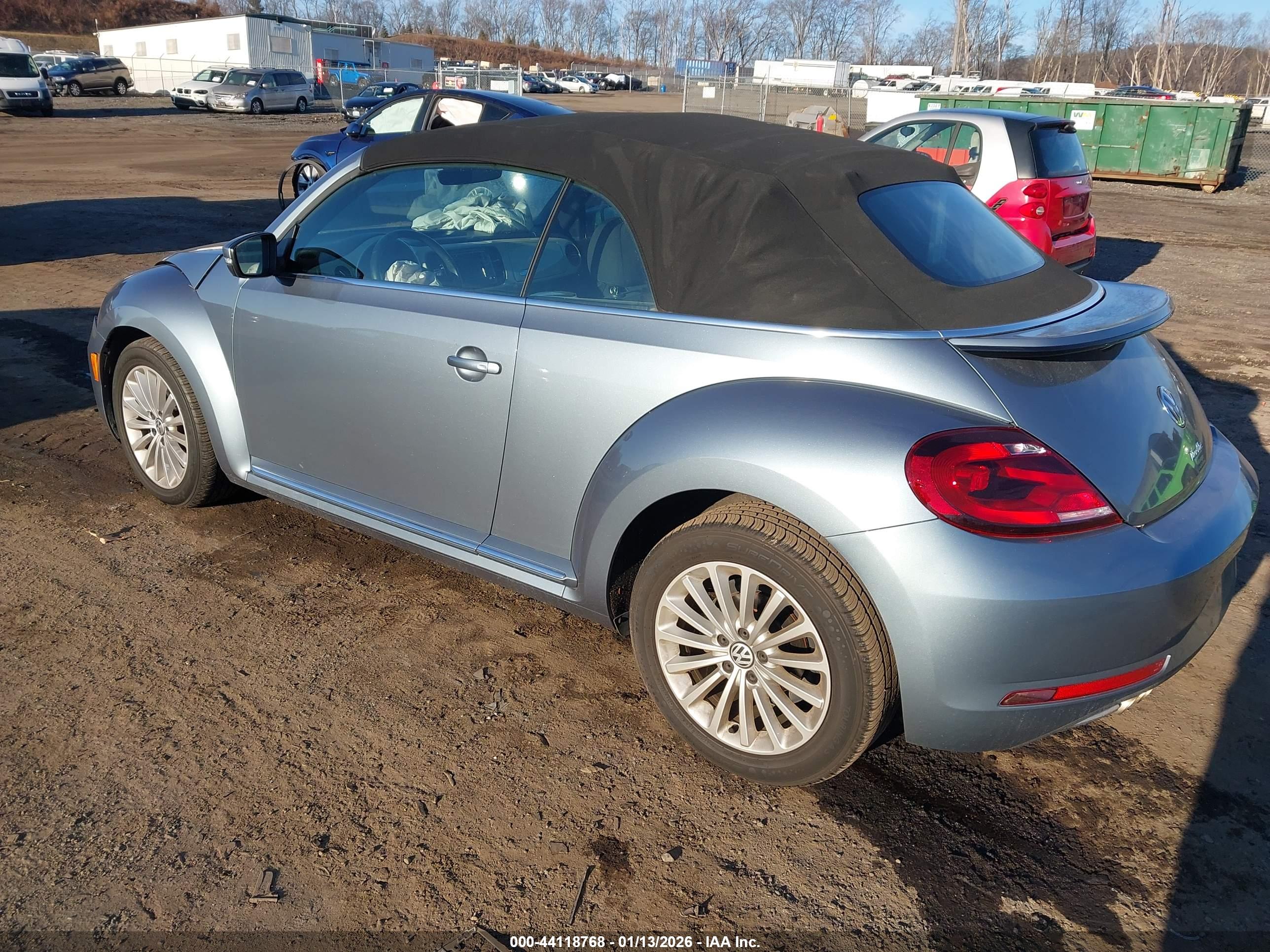 VOLKSWAGEN BEETLE image 3