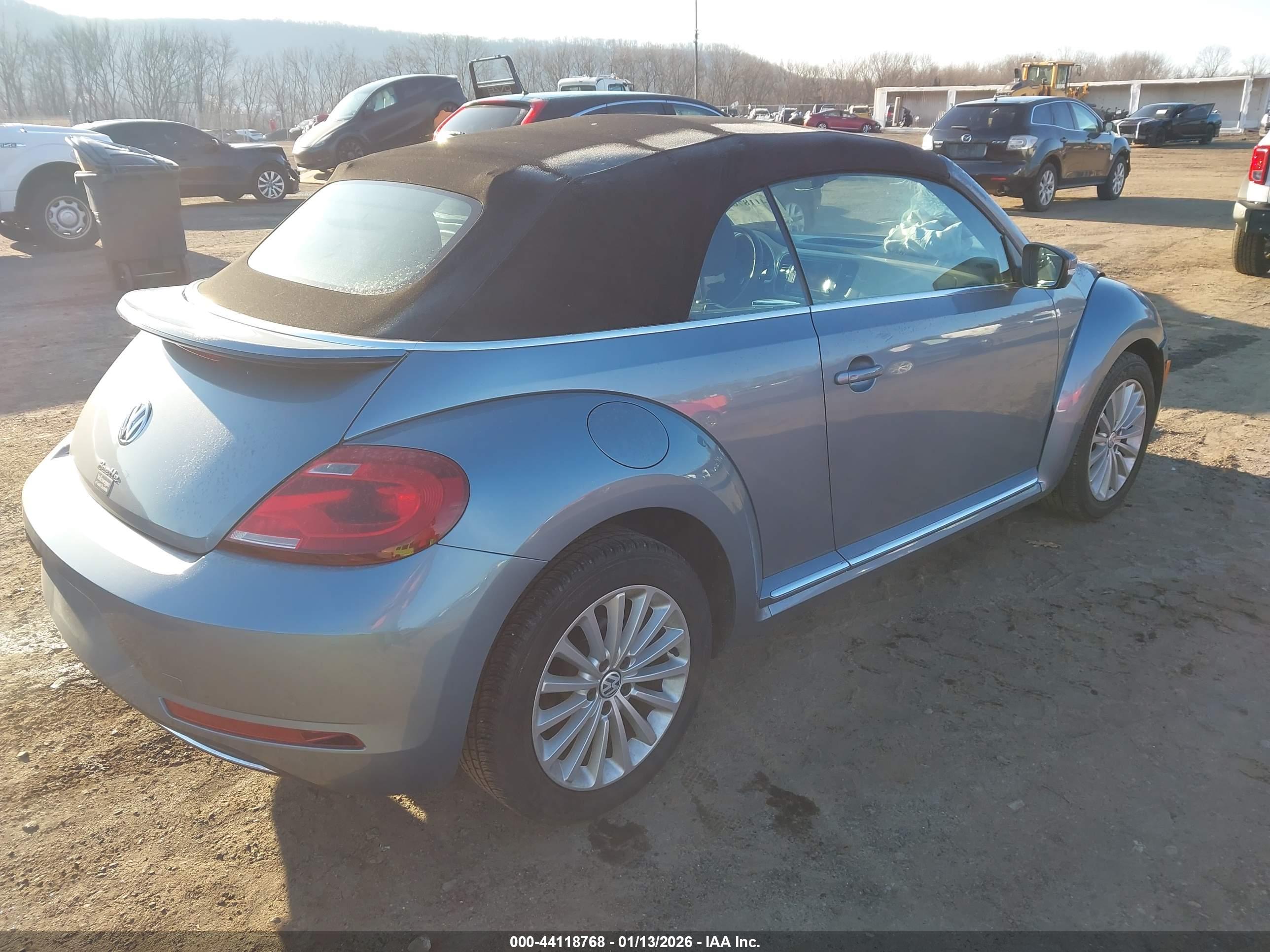 VOLKSWAGEN BEETLE image 4