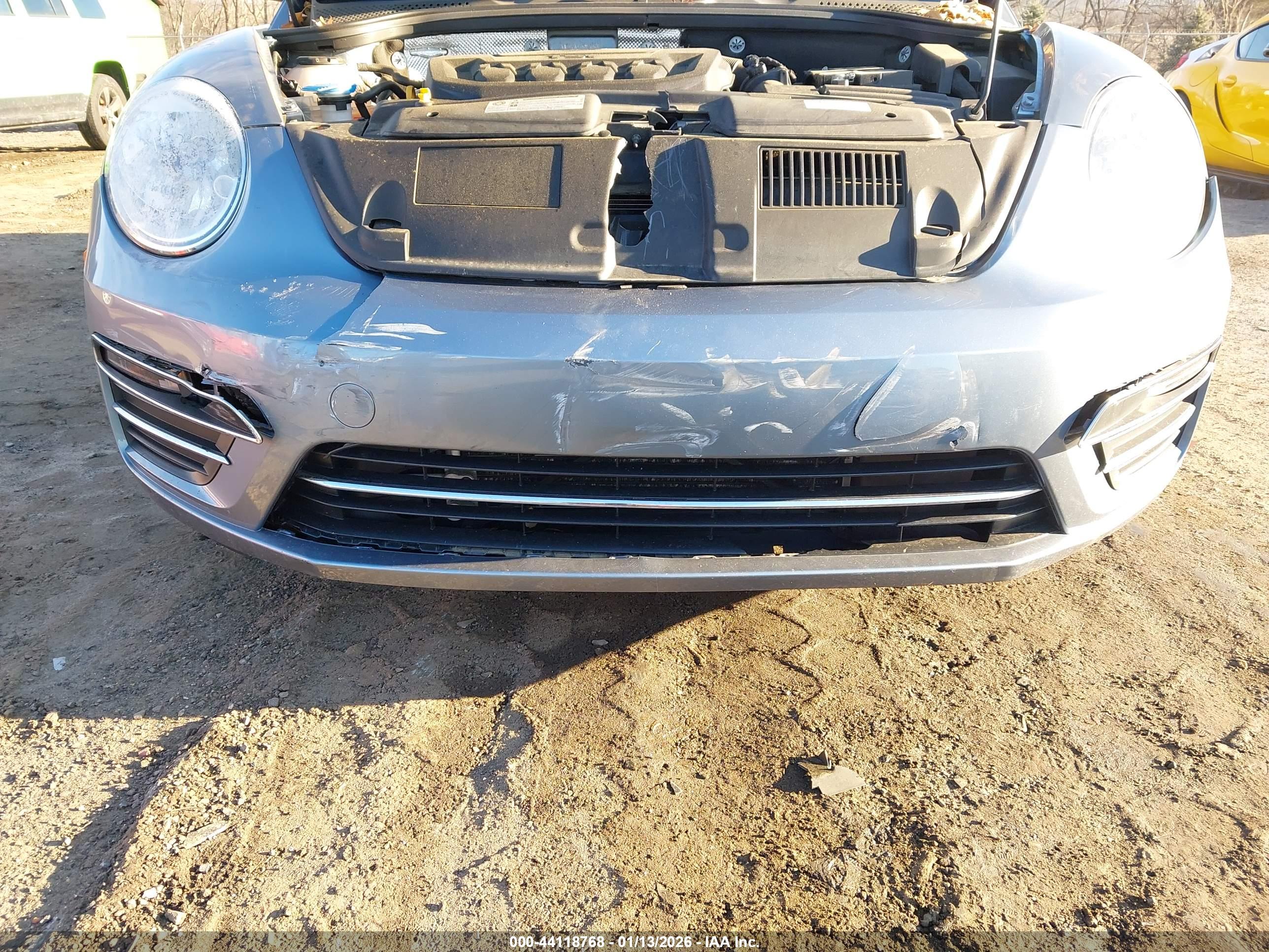 VOLKSWAGEN BEETLE image 6