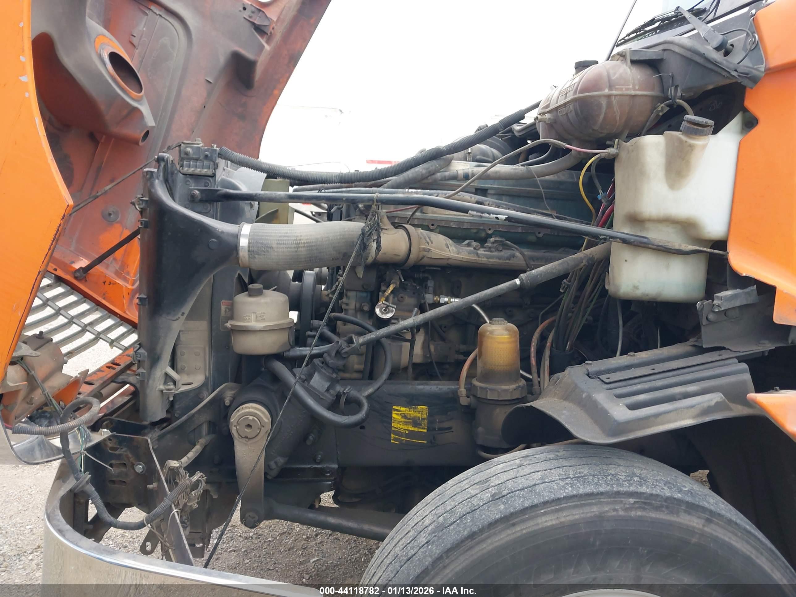 FREIGHTLINER CONVENTIONAL image 10