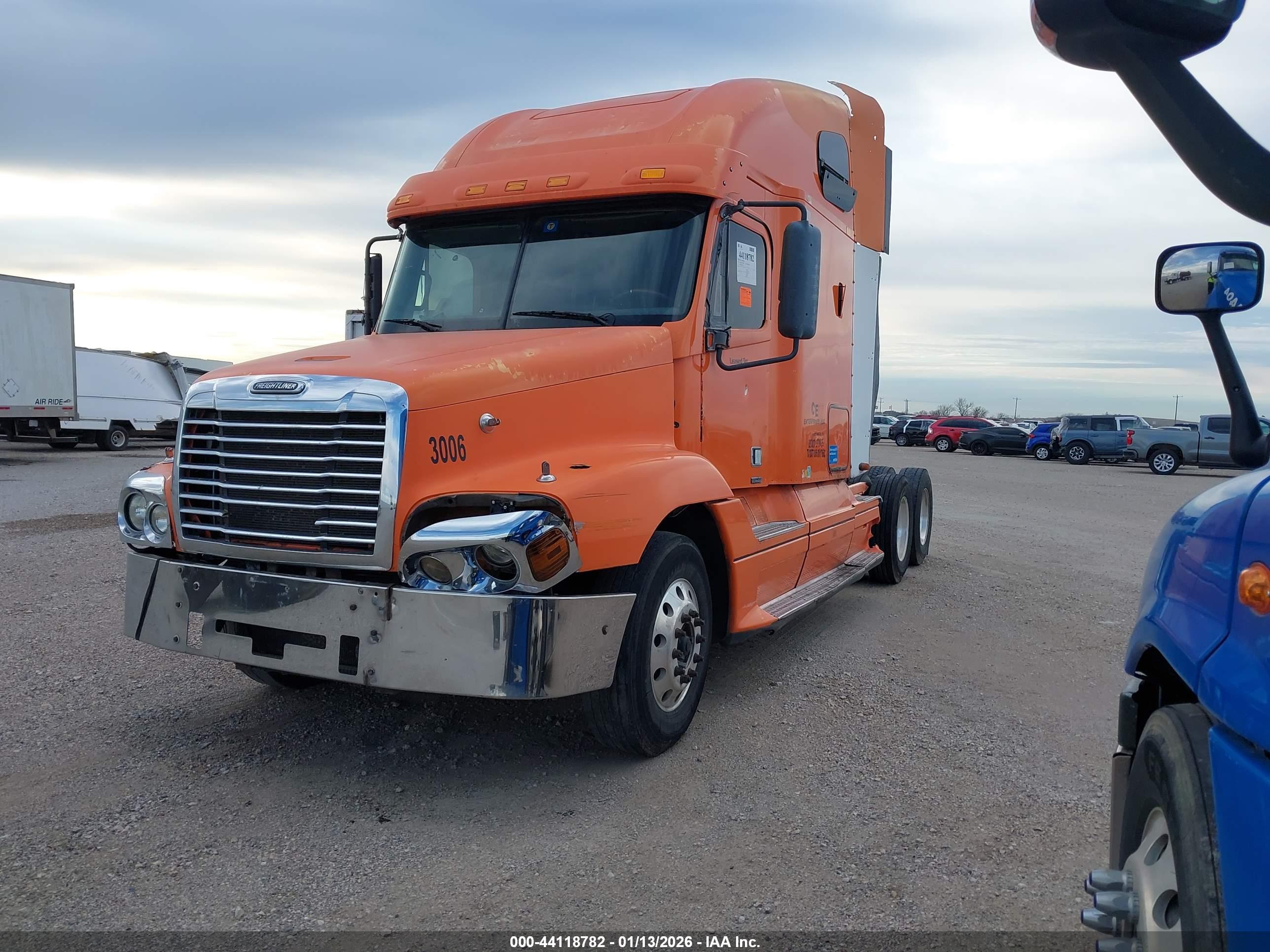 FREIGHTLINER CONVENTIONAL image 2