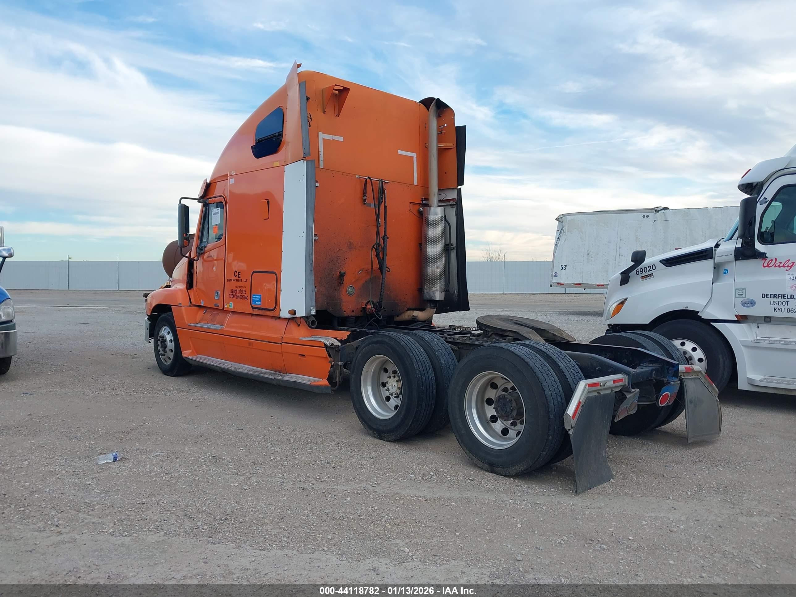 FREIGHTLINER CONVENTIONAL image 3