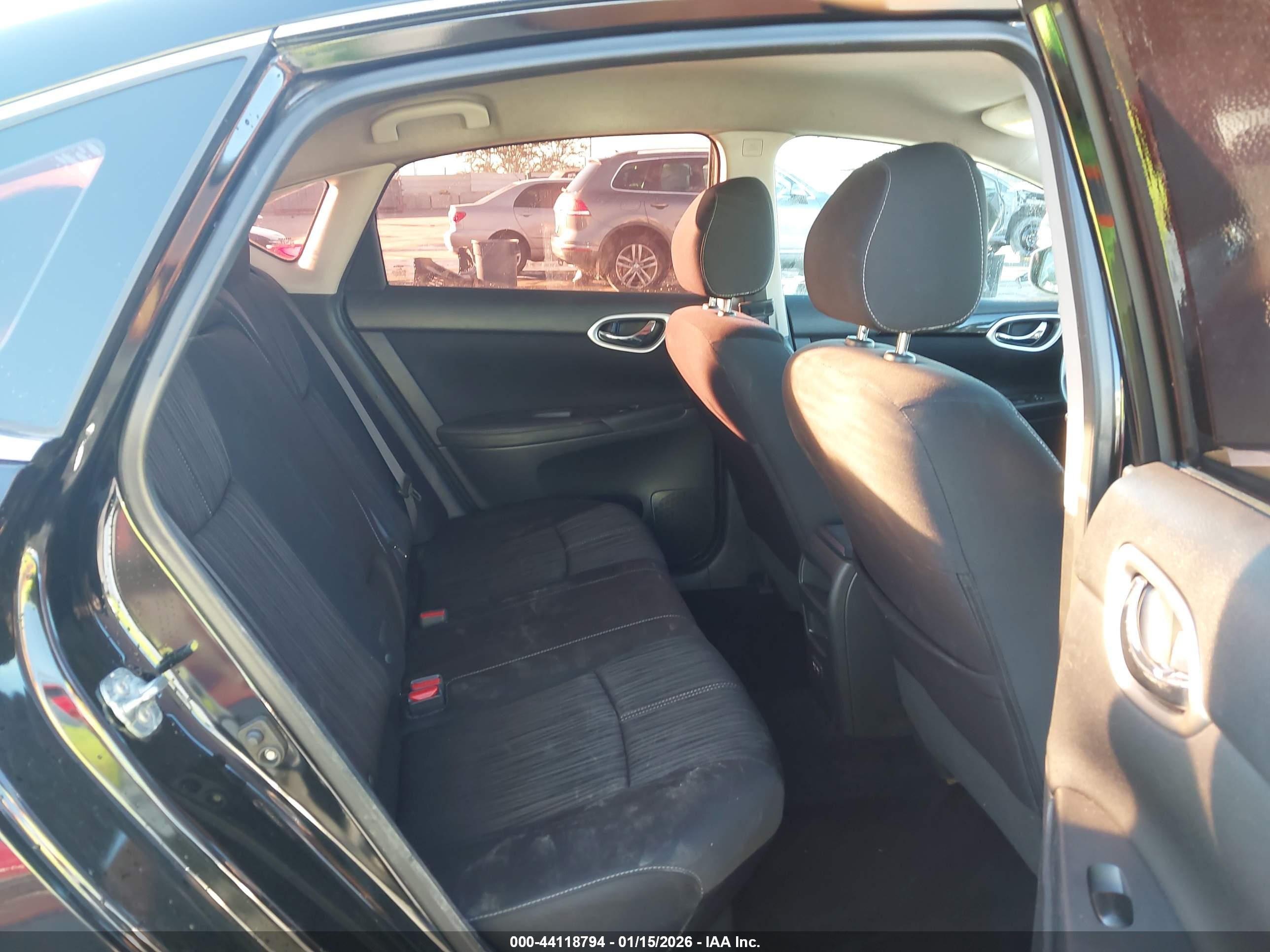 NISSAN SENTRA image 8