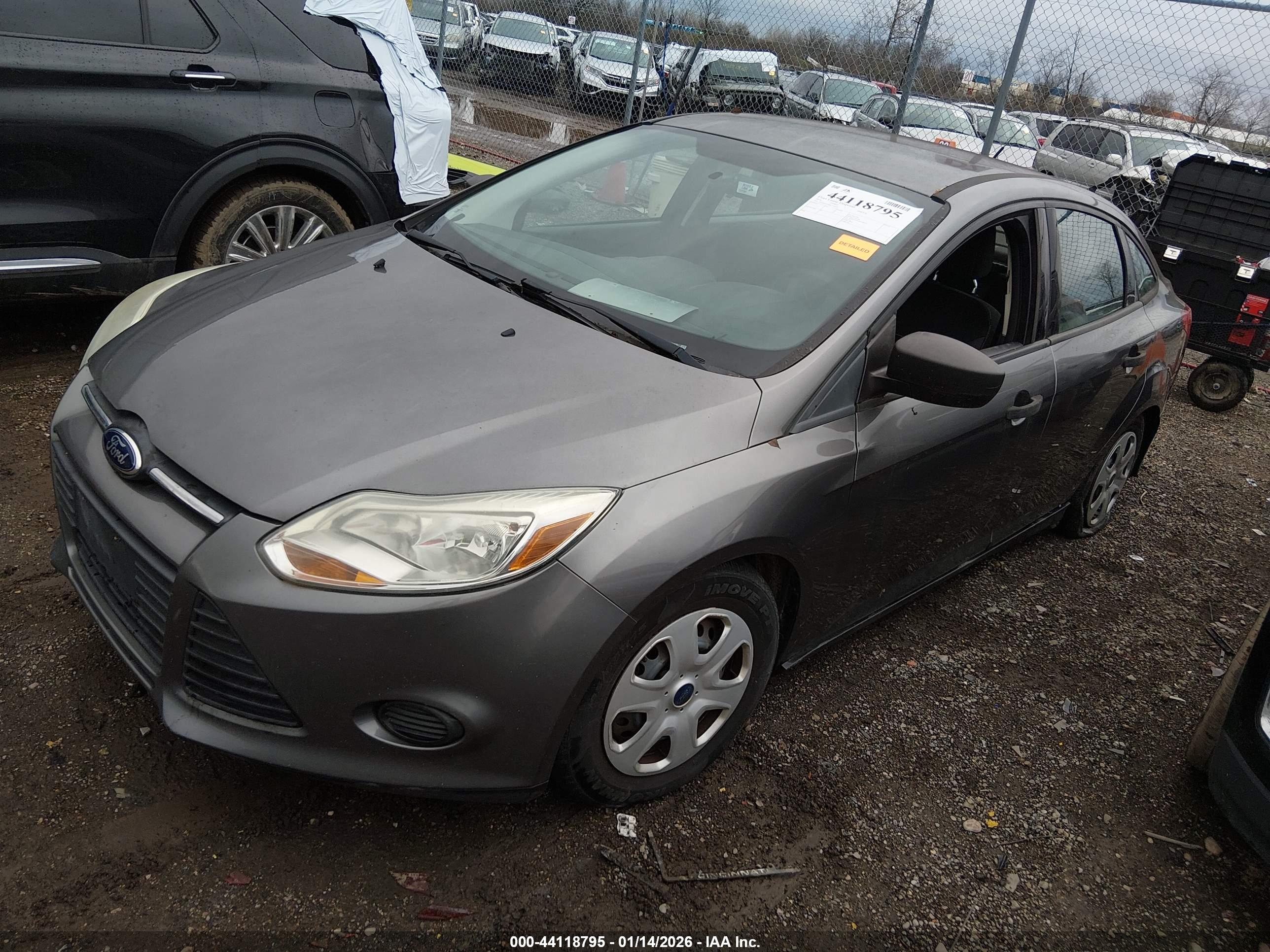 FORD FOCUS image 2