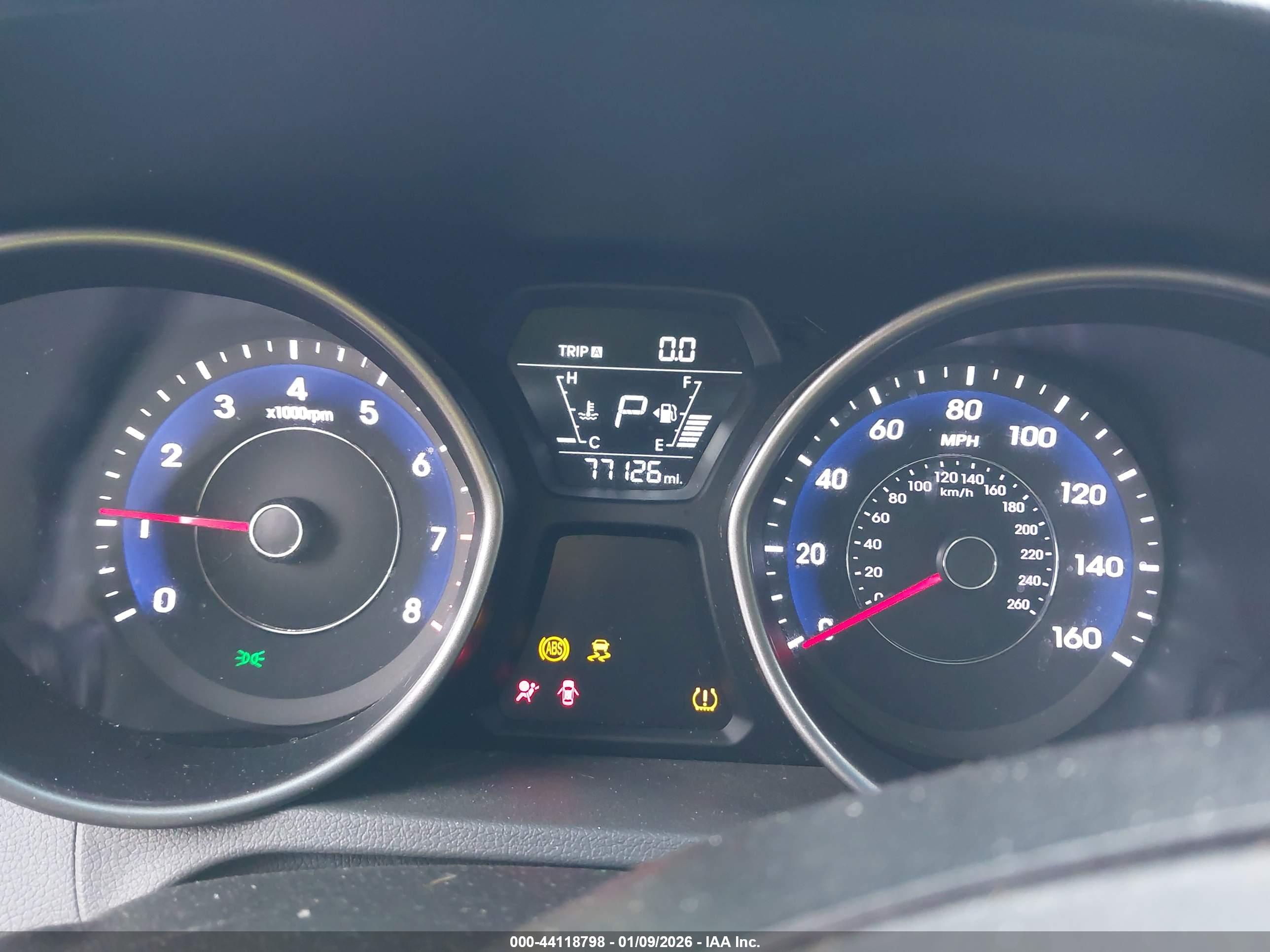 HYUNDAI ELANTRA image 7