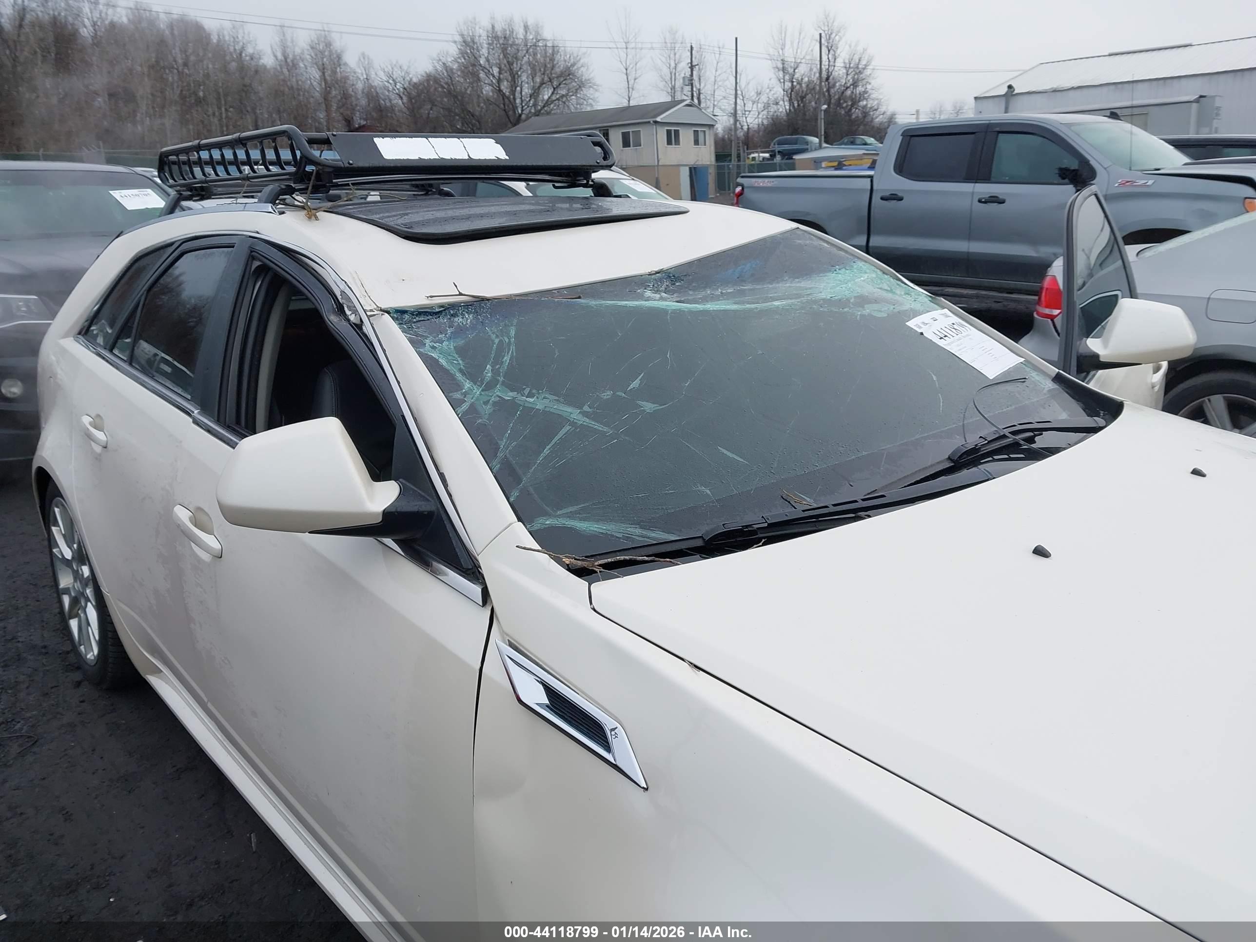 CADILLAC CTS image 6