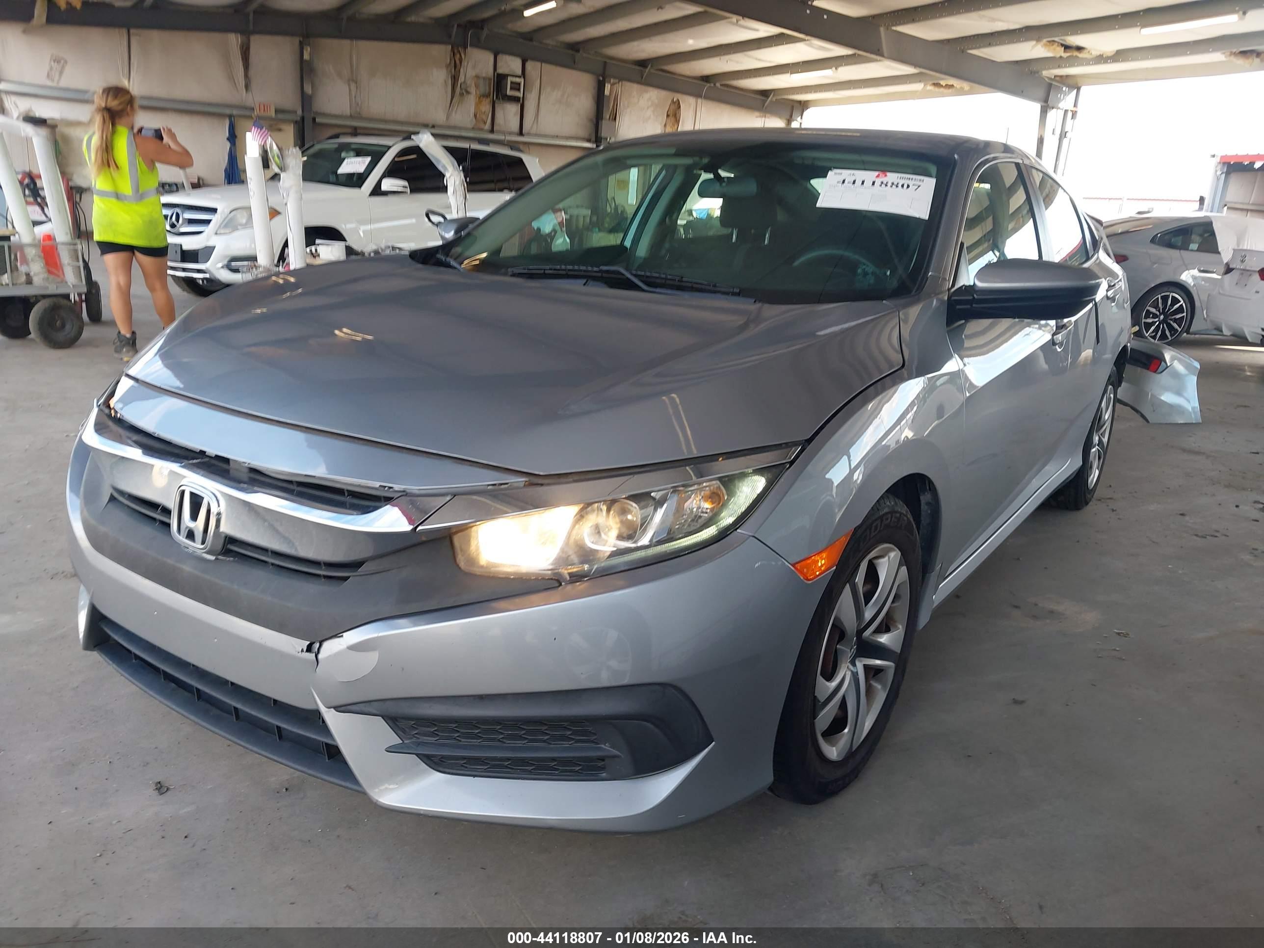 HONDA CIVIC image 2