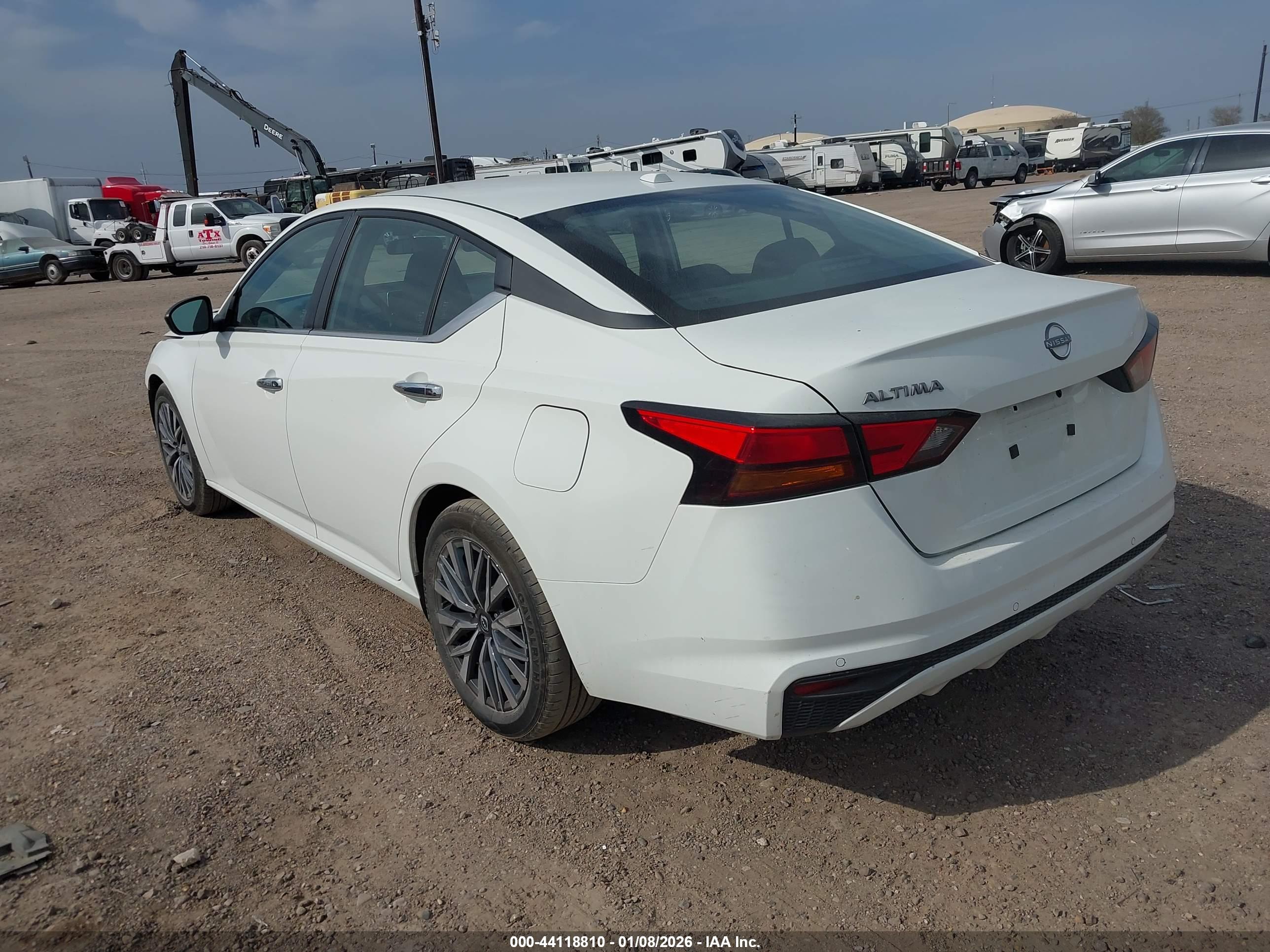 NISSAN ALTIMA image 3