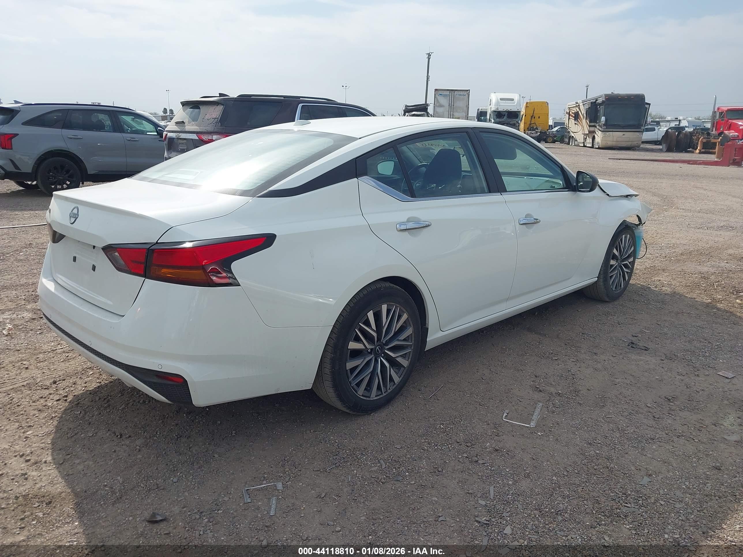 NISSAN ALTIMA image 4