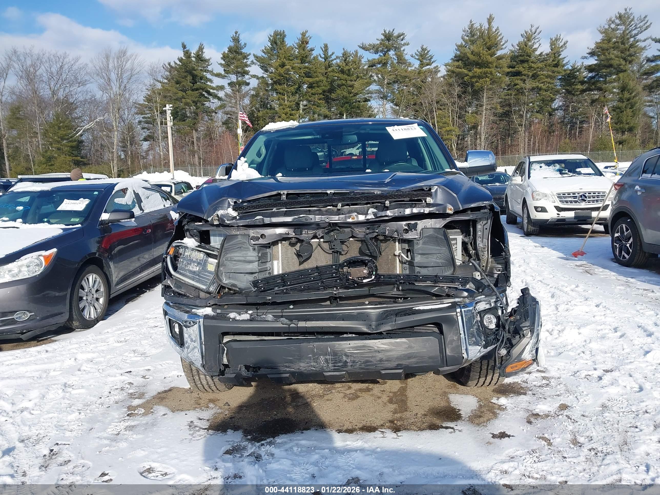 TOYOTA TUNDRA image 6