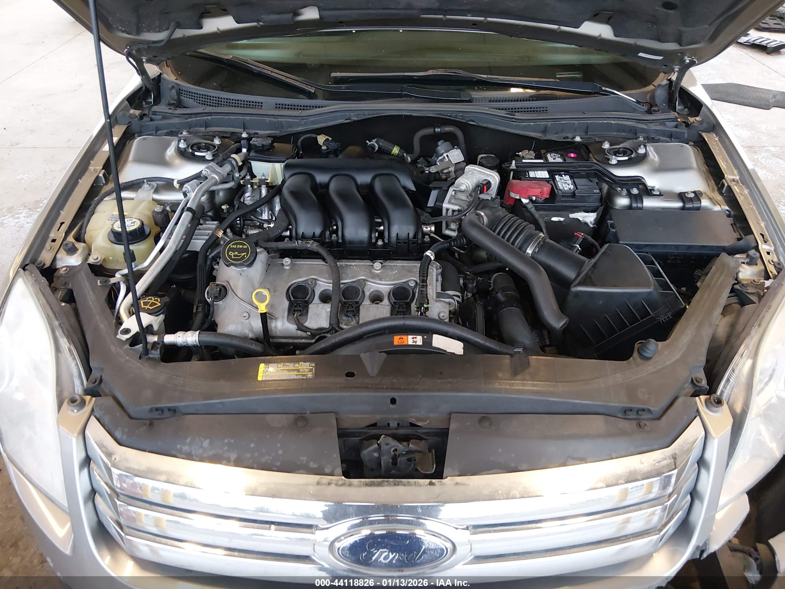 FORD FUSION image 10