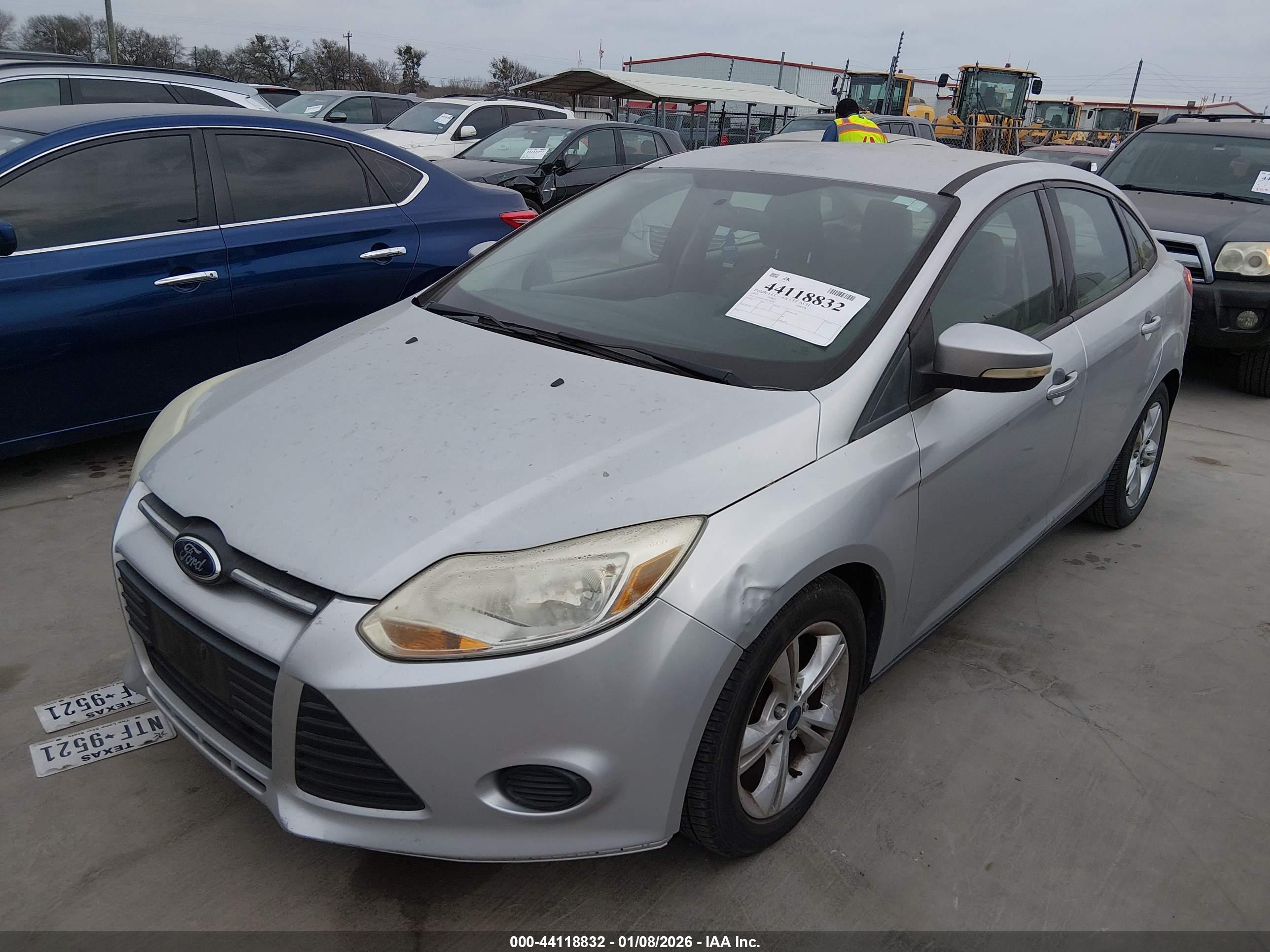 FORD FOCUS image 2
