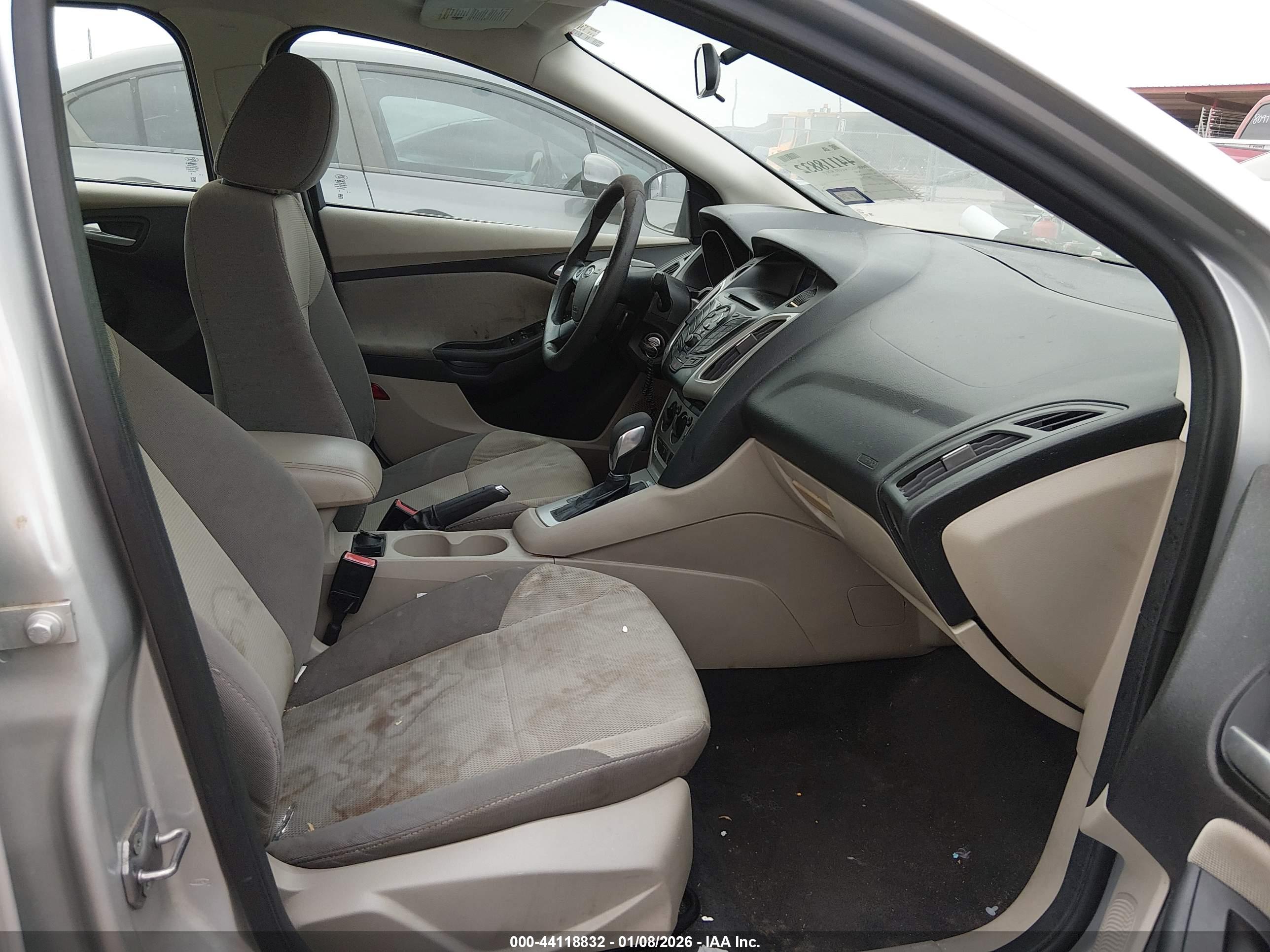FORD FOCUS image 5