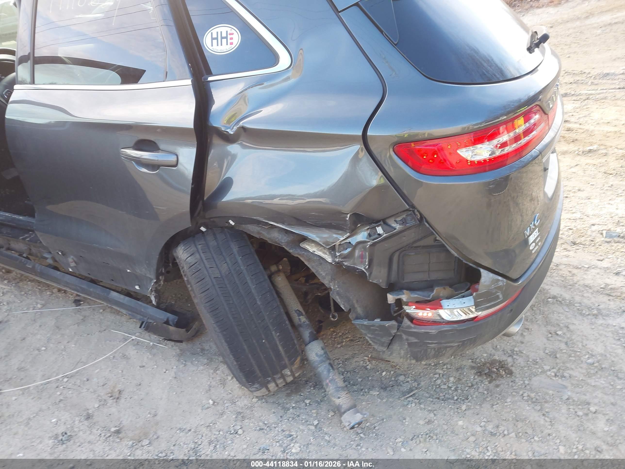 LINCOLN MKC image 6