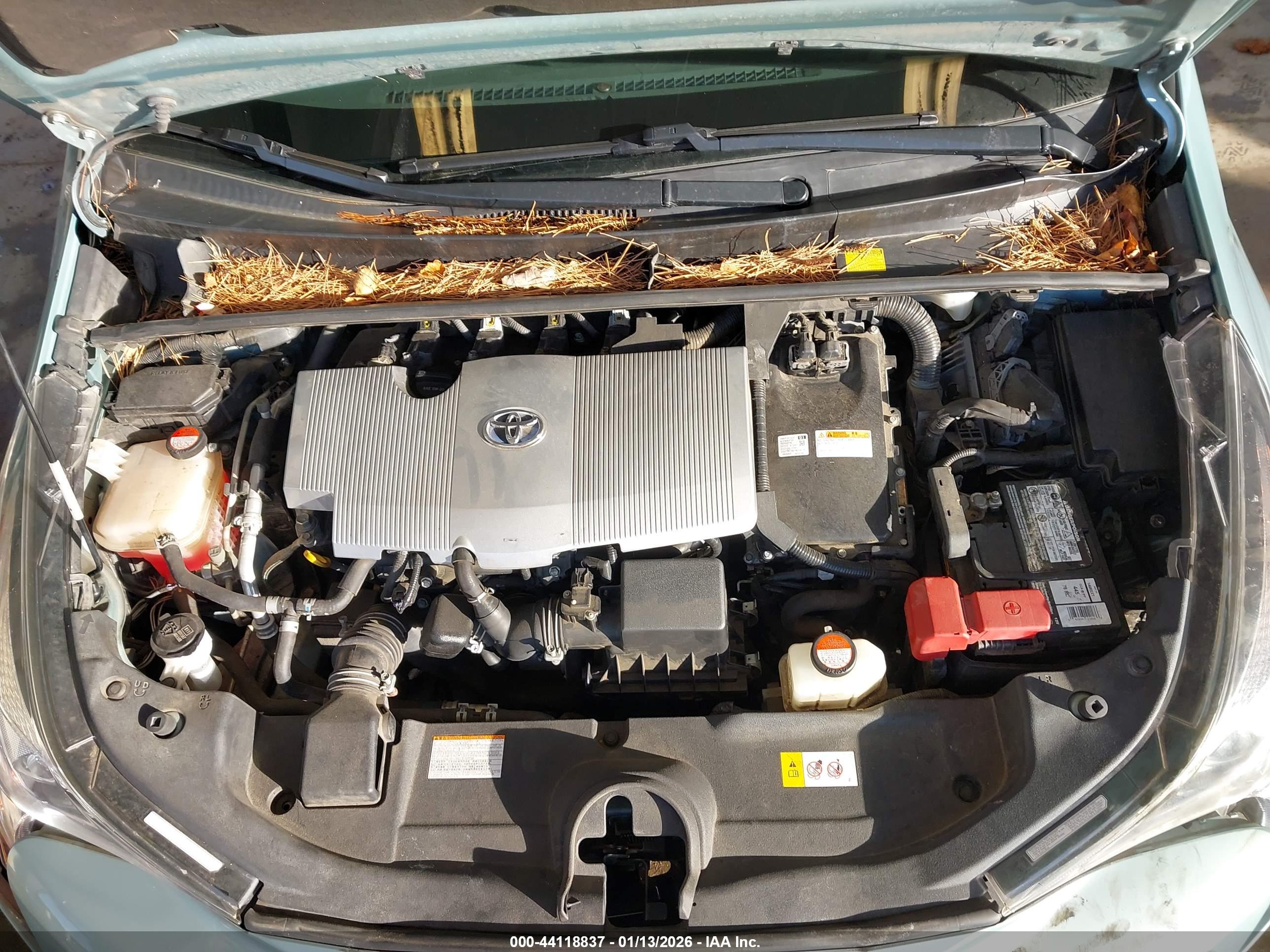 TOYOTA PRIUS image 10