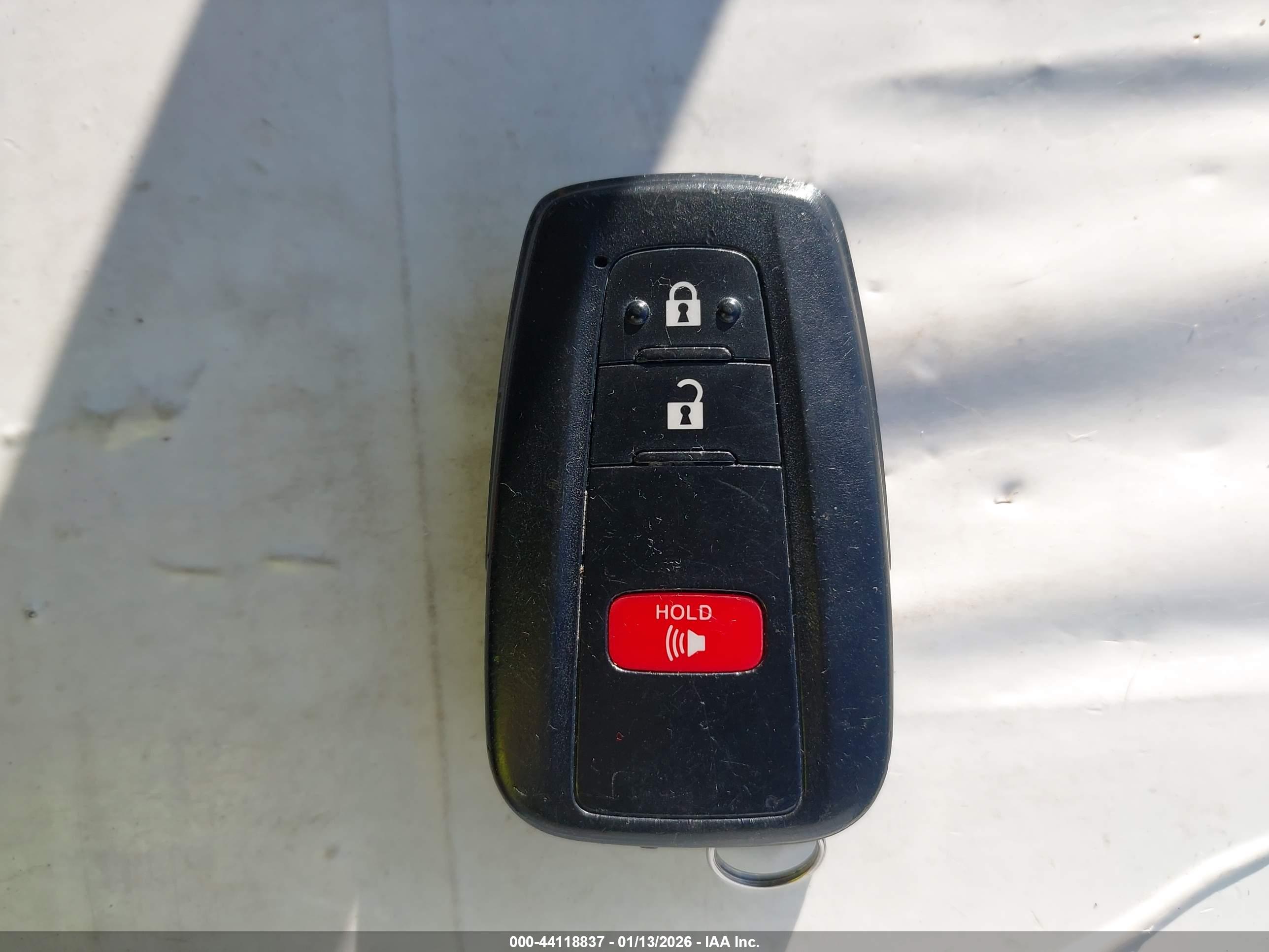 TOYOTA PRIUS image 11