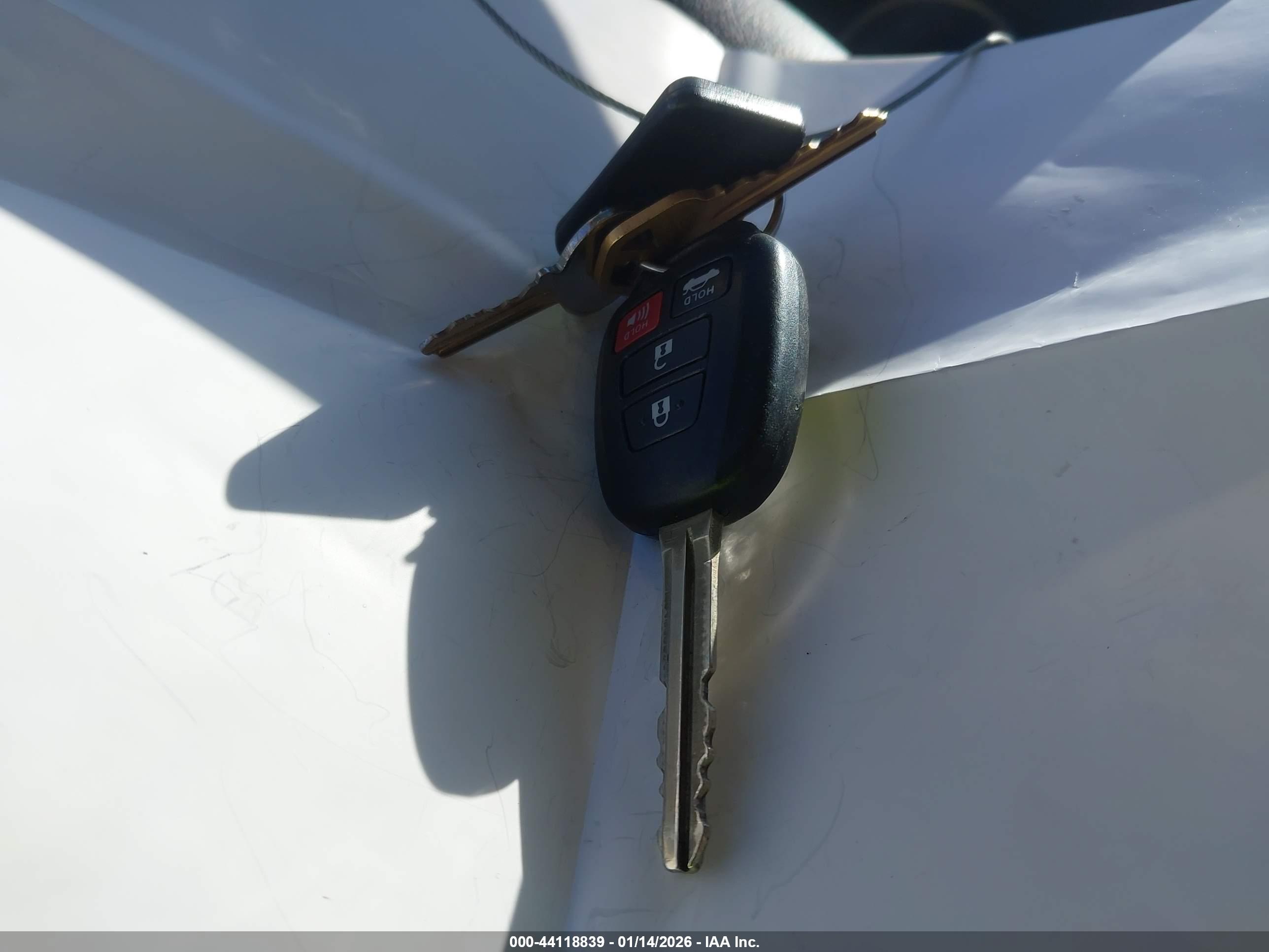 TOYOTA CAMRY image 11
