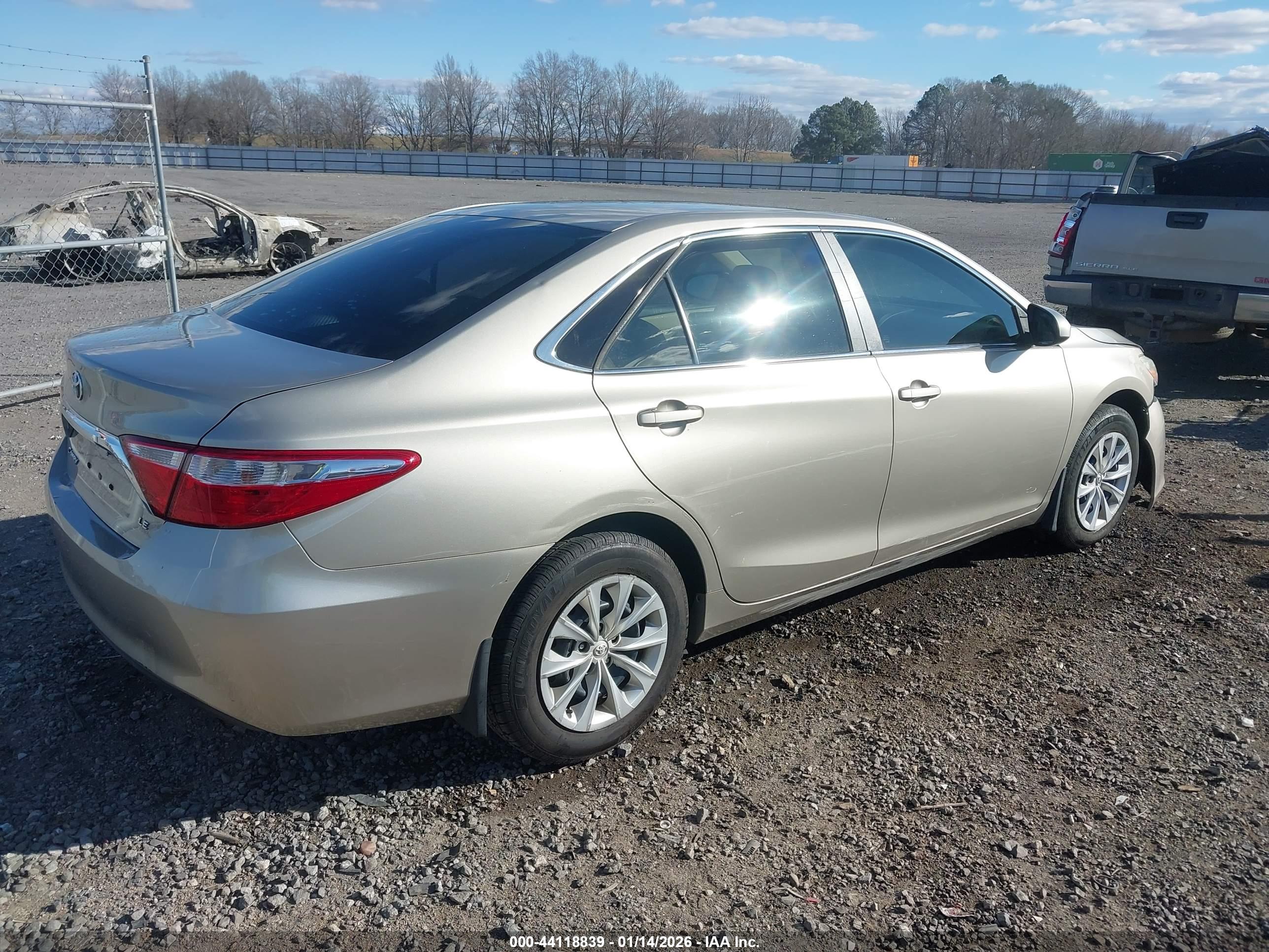 TOYOTA CAMRY image 4