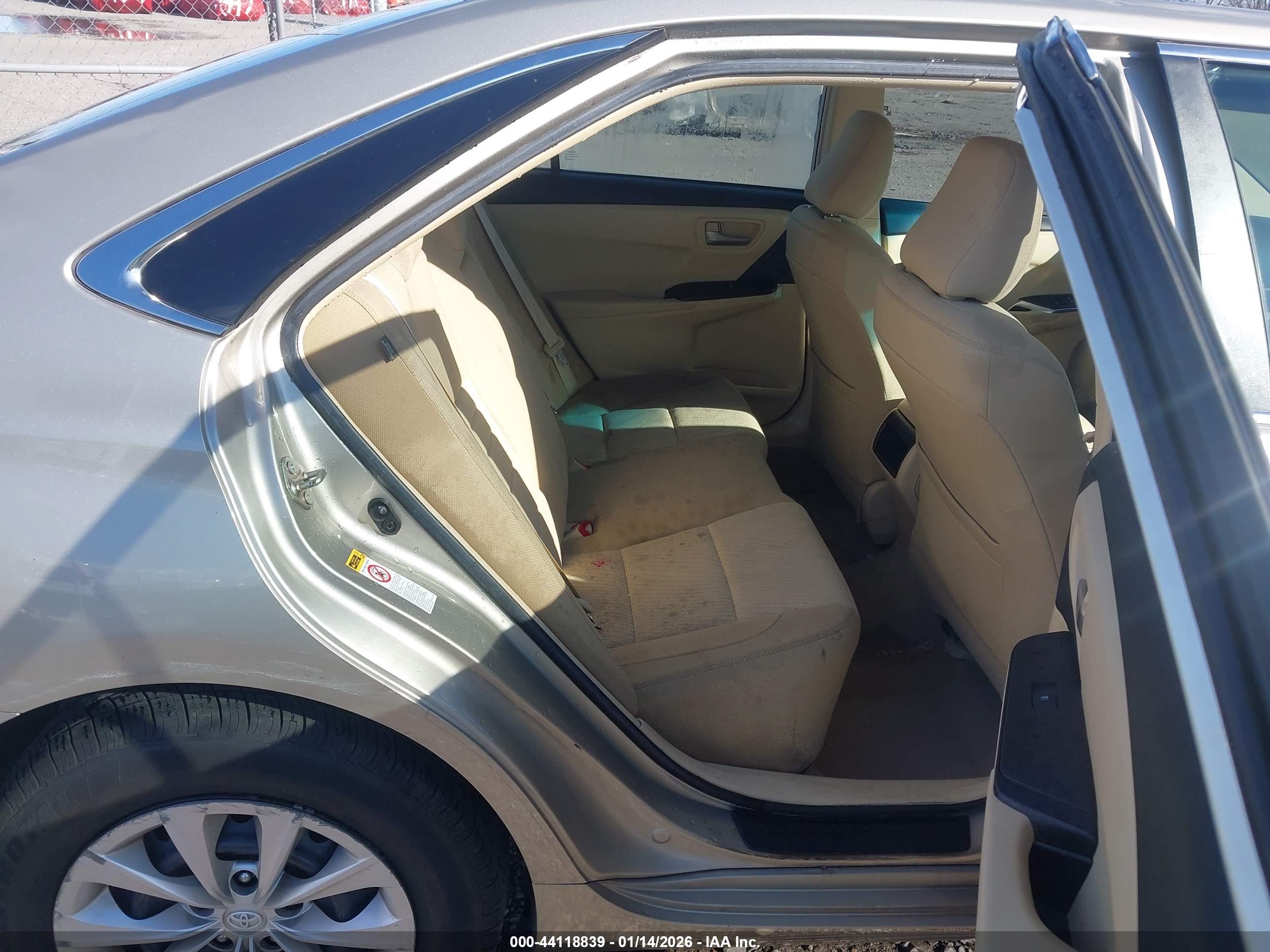 TOYOTA CAMRY image 8