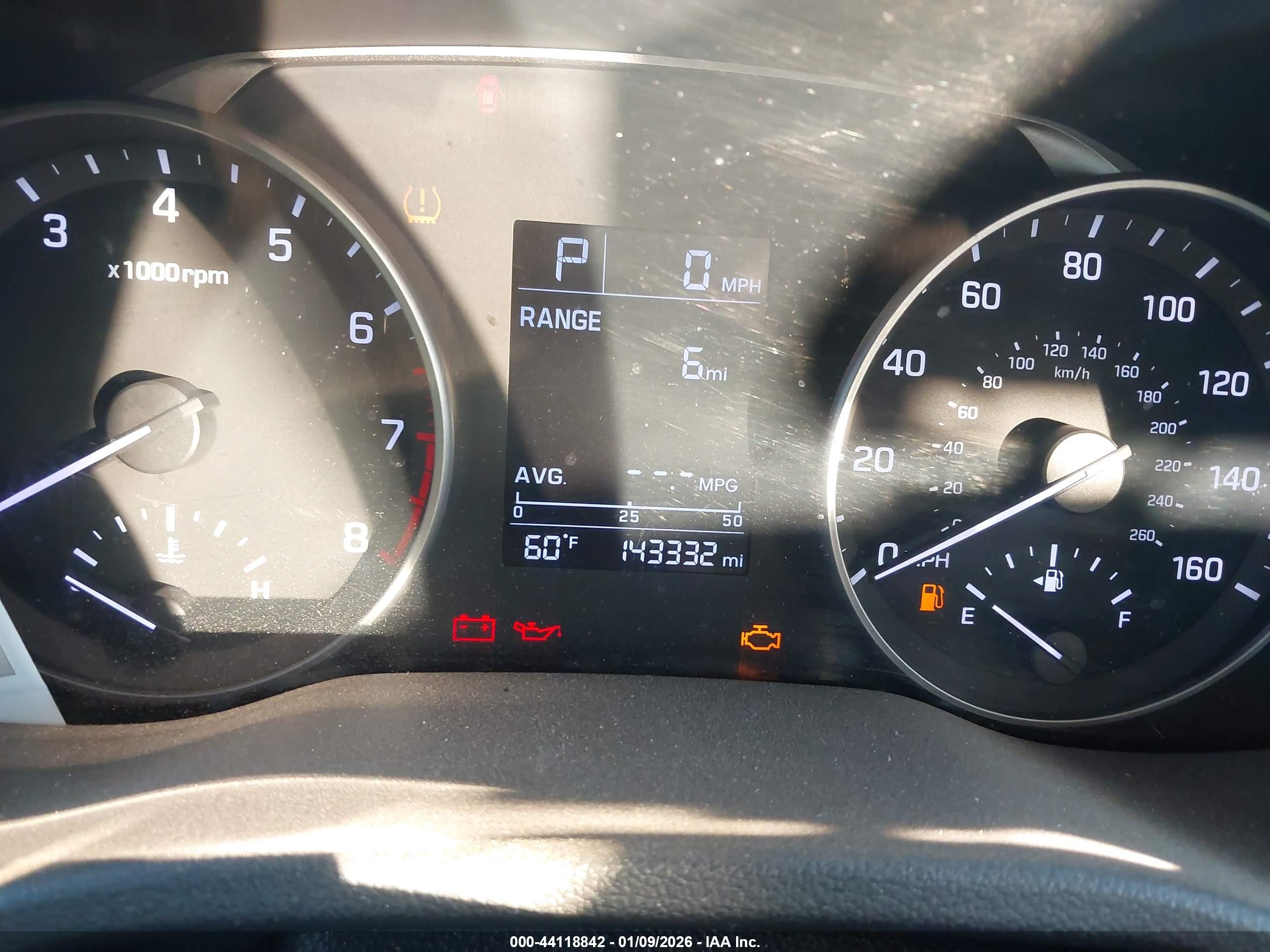 HYUNDAI ELANTRA image 7