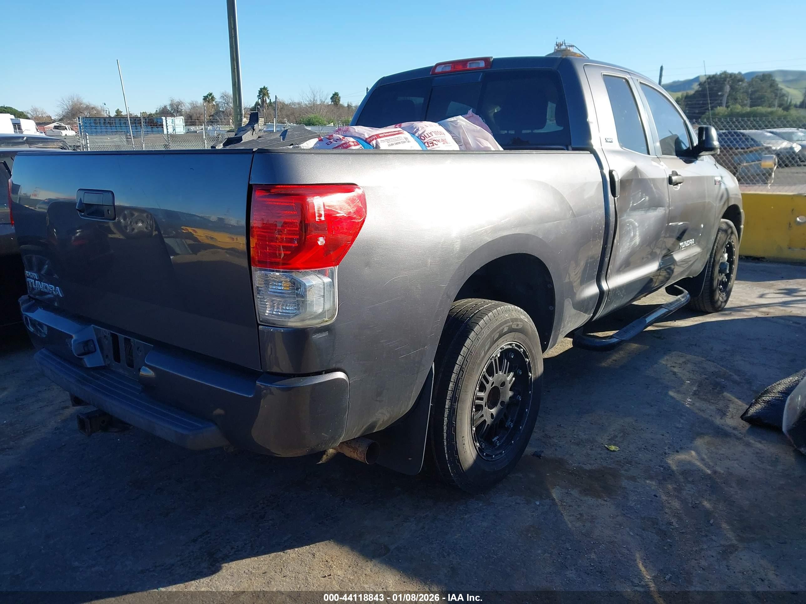 TOYOTA TUNDRA image 4