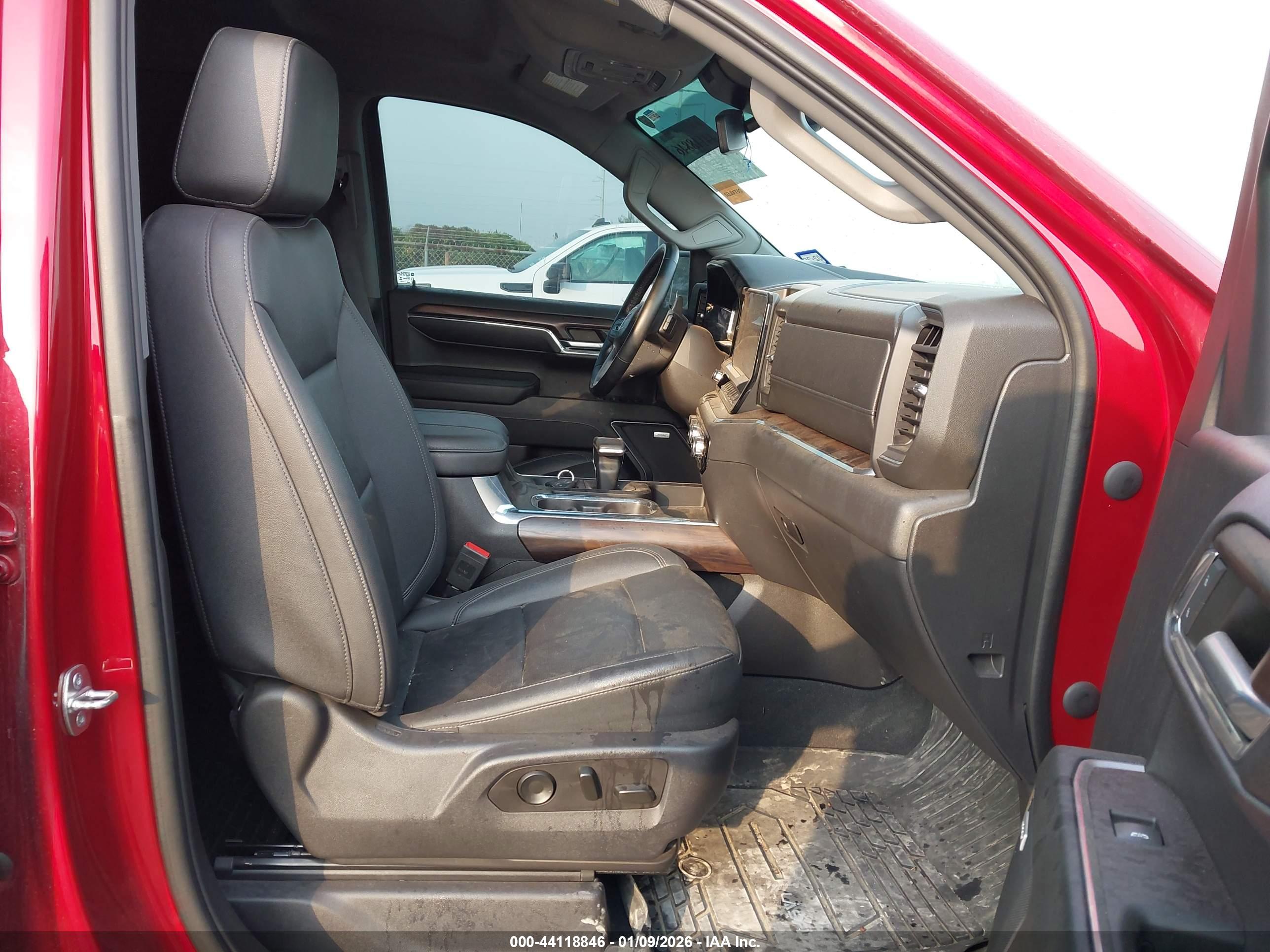 GMC SIERRA image 5