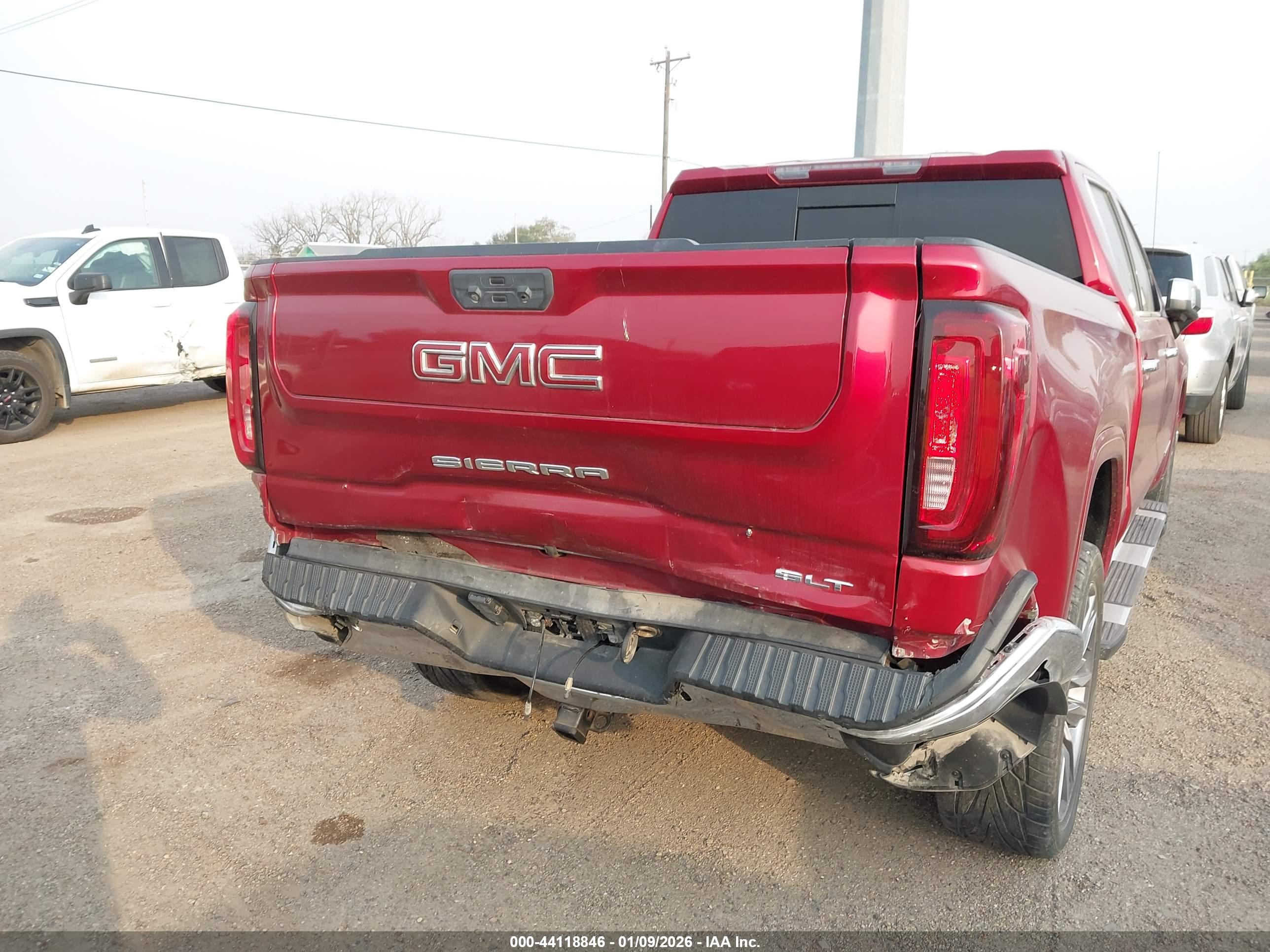 GMC SIERRA image 6