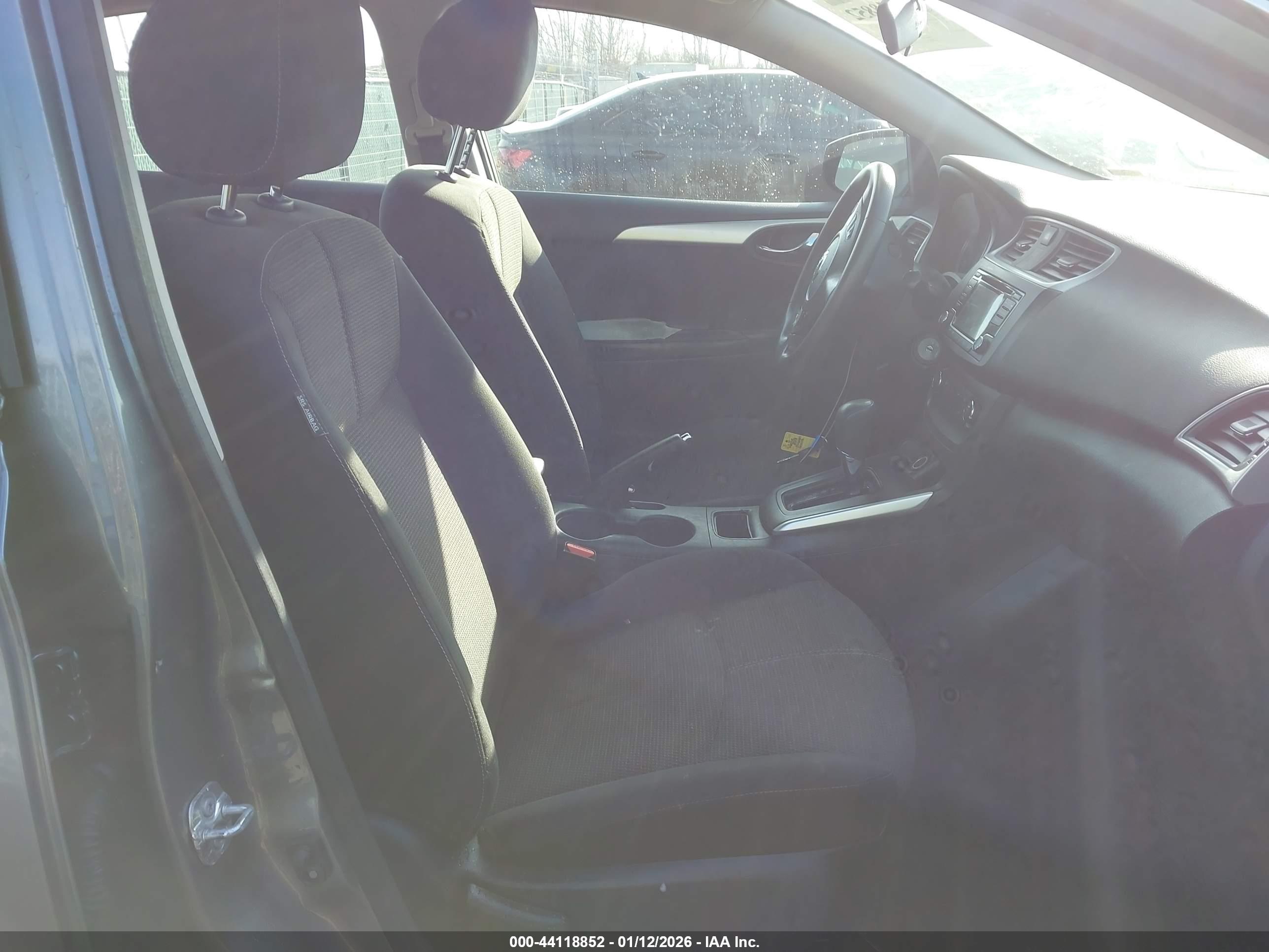 NISSAN SENTRA image 5
