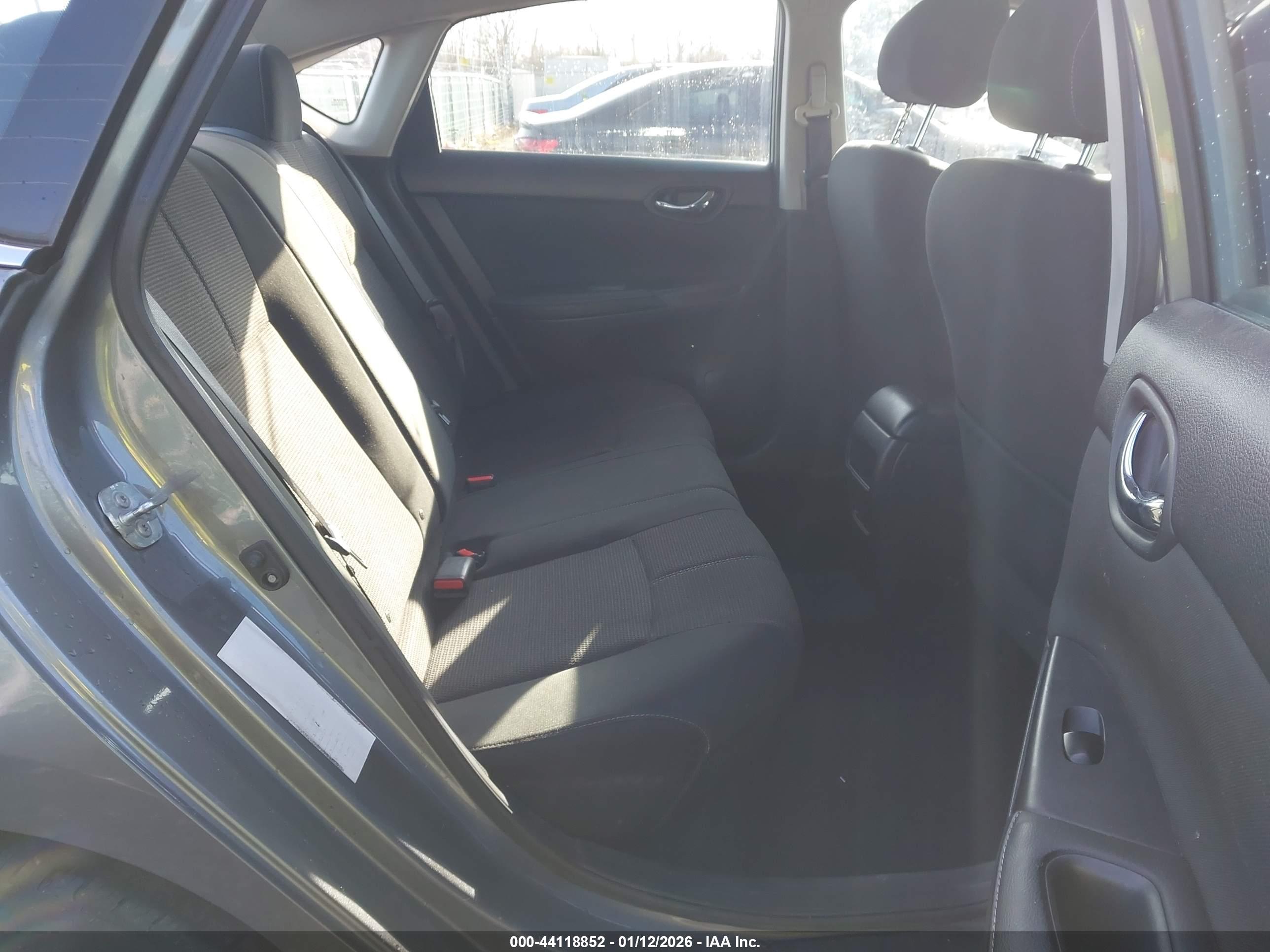 NISSAN SENTRA image 8