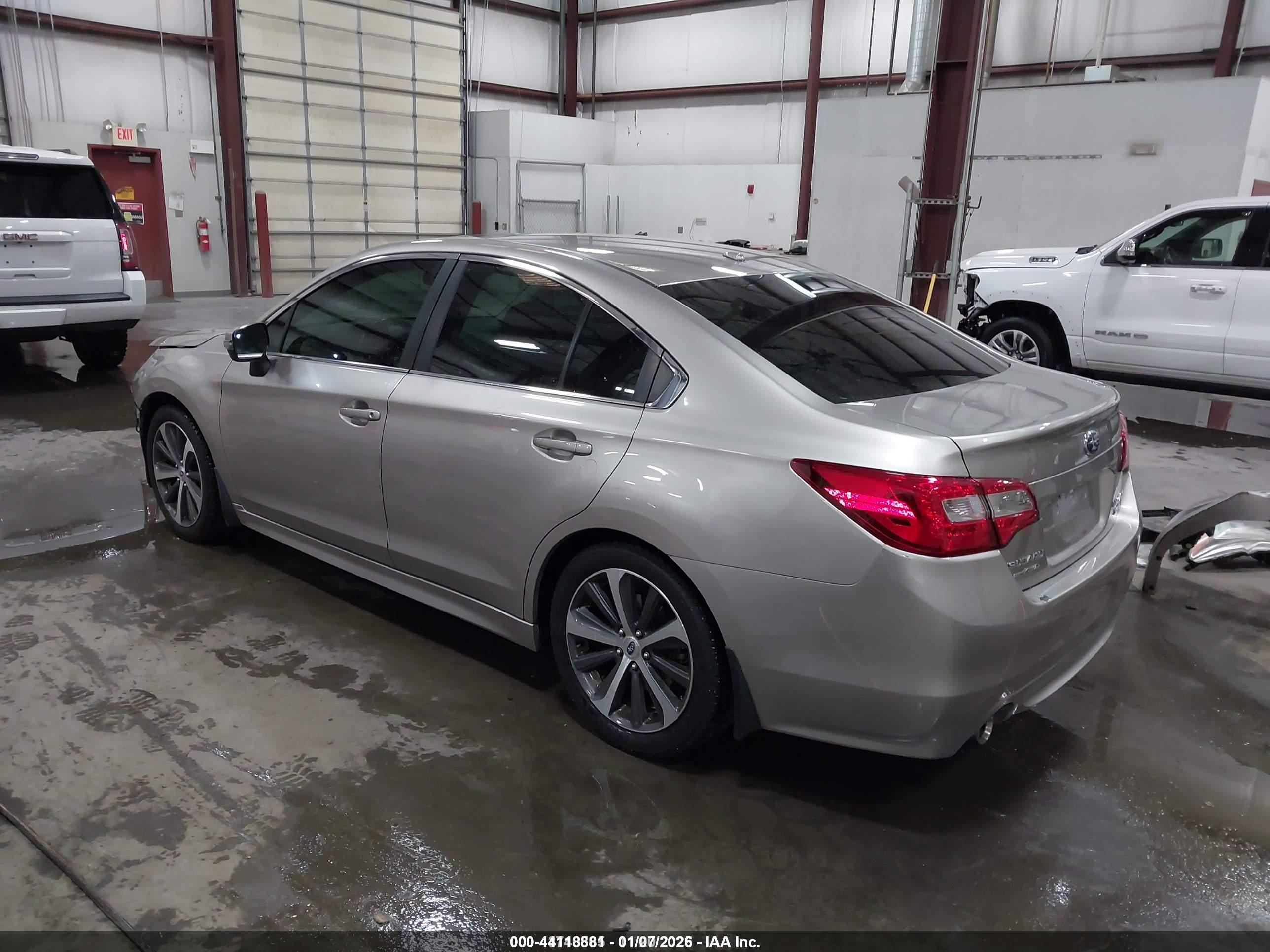 SUBARU LEGACY image 3