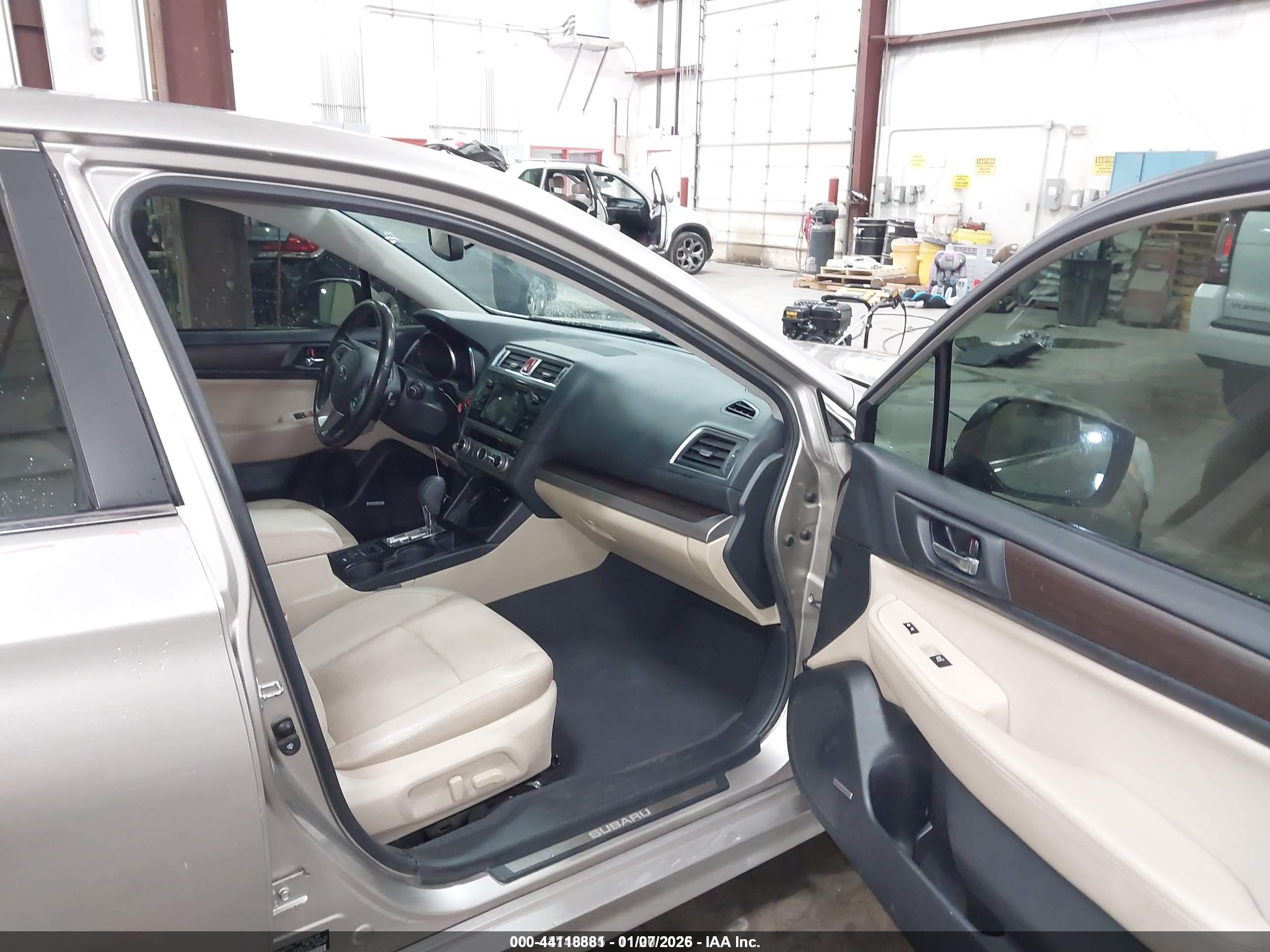 SUBARU LEGACY image 5