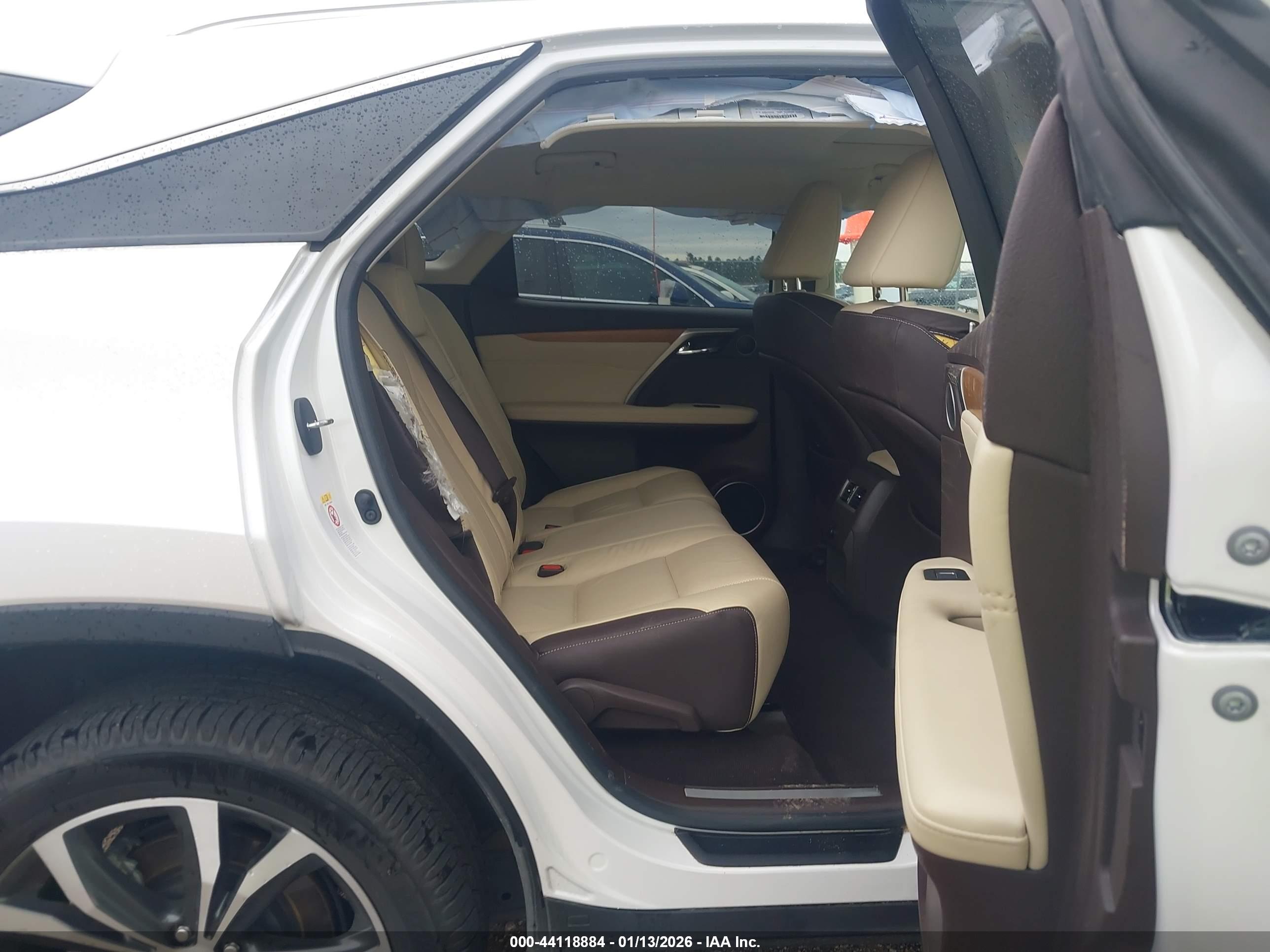LEXUS RX image 8